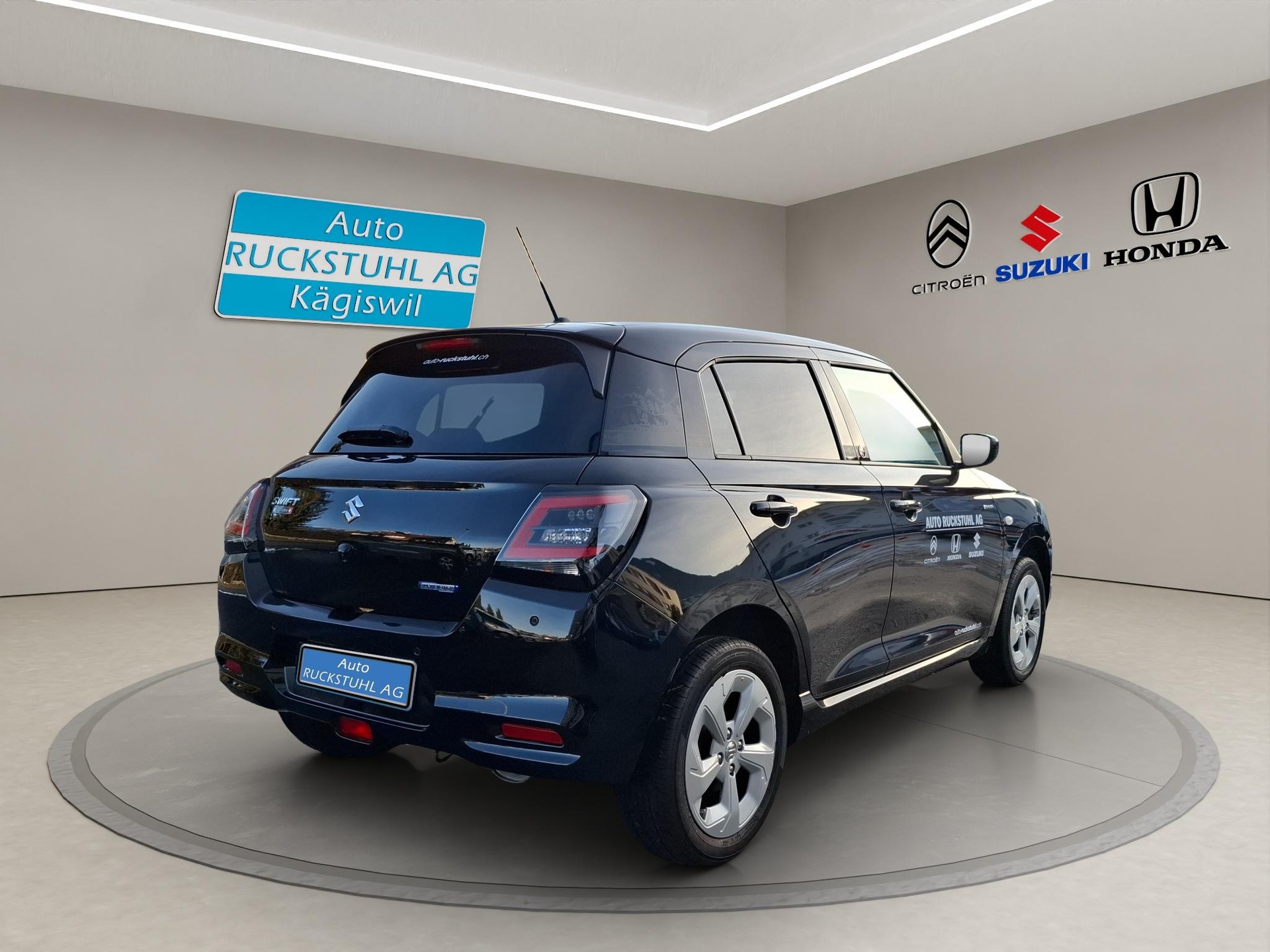 SUZUKI Swift 1.2 Tradizio Hybrid 4x4-image-3