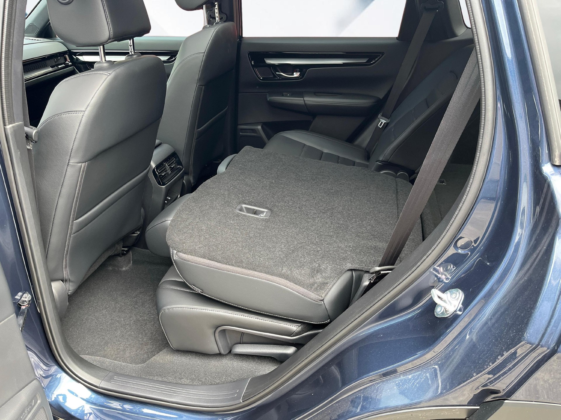 HONDA CR-V 2.0 i-MMD Elegance 4WD - Honda Aktionsleasing 1.9%-image-12