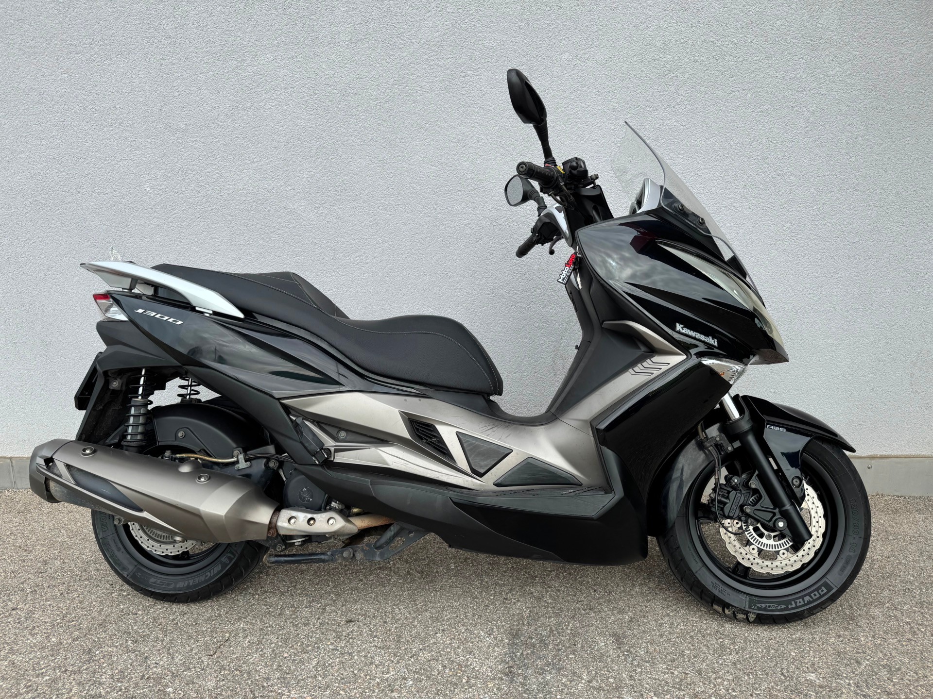 KAWASAKI J 300 ABS-image-2