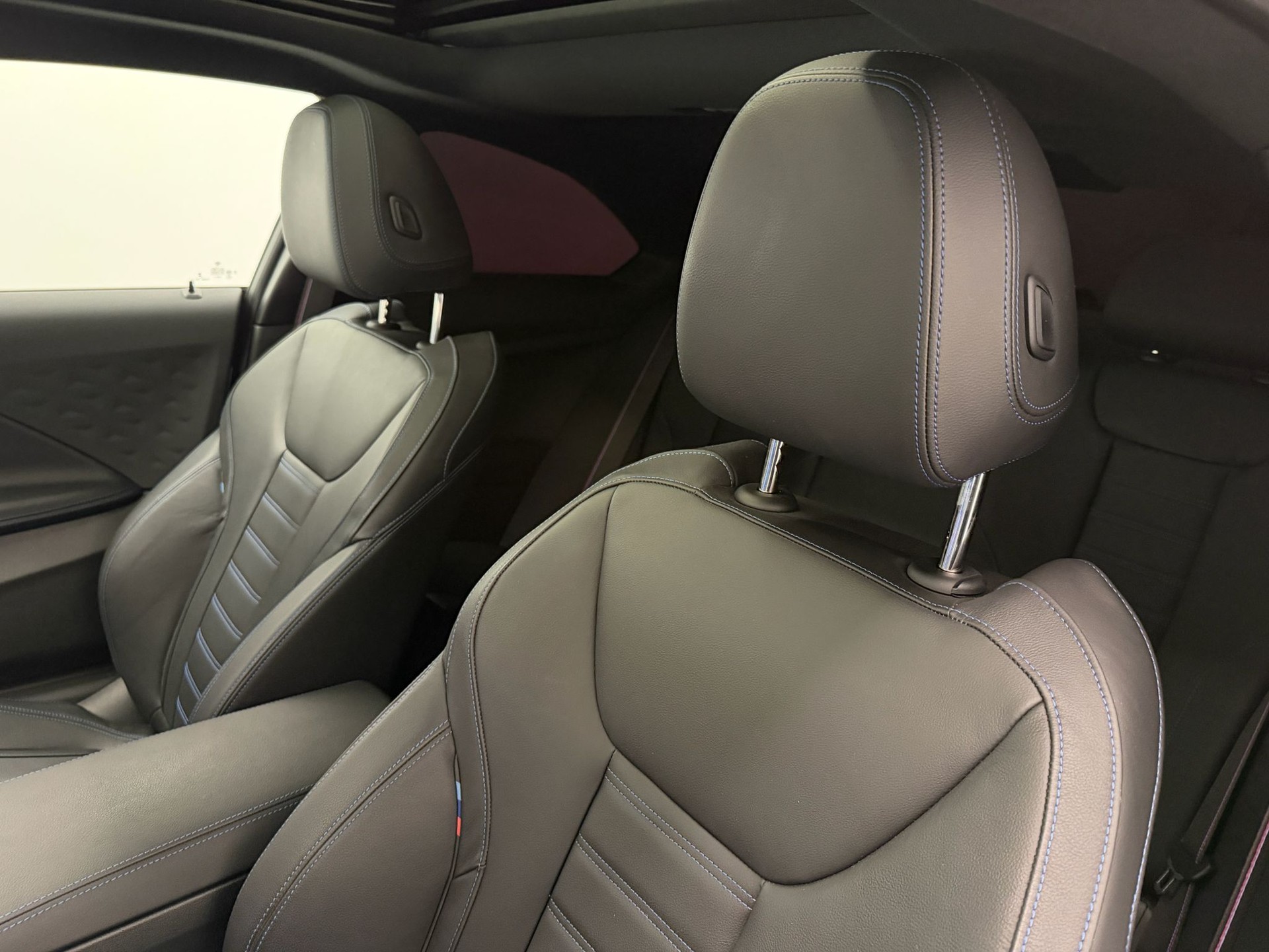 BMW M240i xDrive M Sport Pro Steptronic-image-12