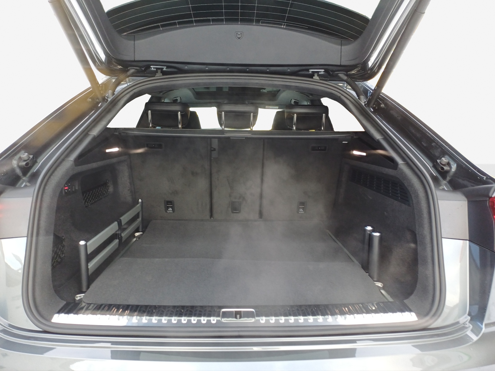 AUDI SQ8 SUV TFSI quattro tiptronic-image-12