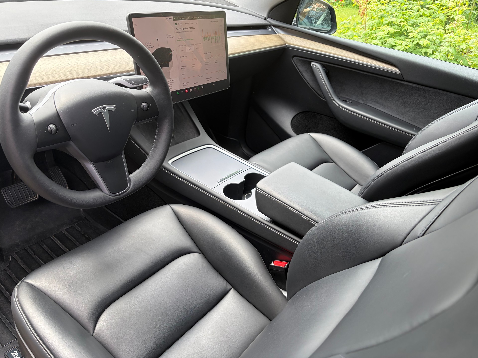 TESLA Model Y / RWD / EAP / AHK / Garantie-image-2