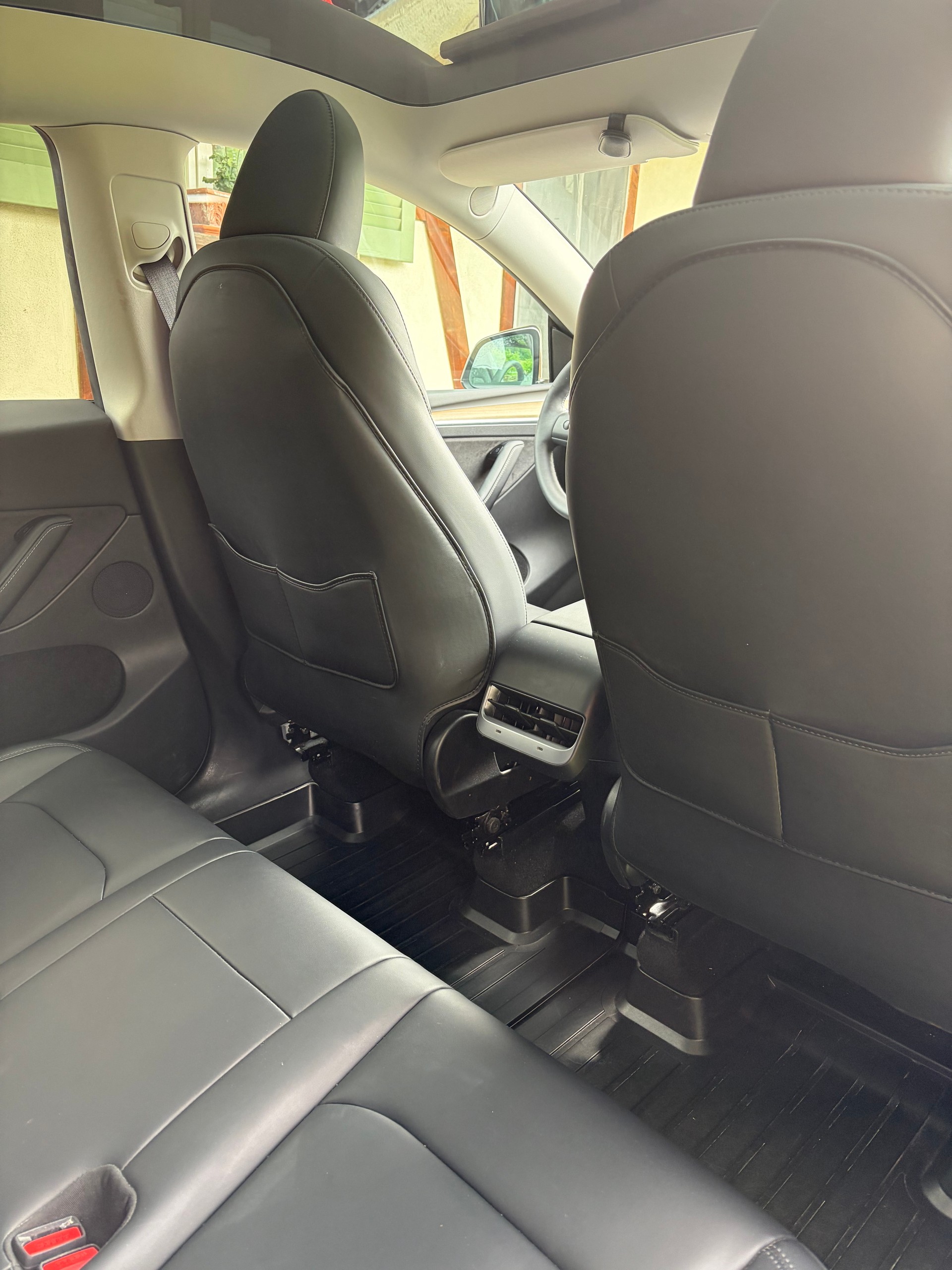 TESLA Model Y / RWD / EAP / AHK / Garantie-image-3