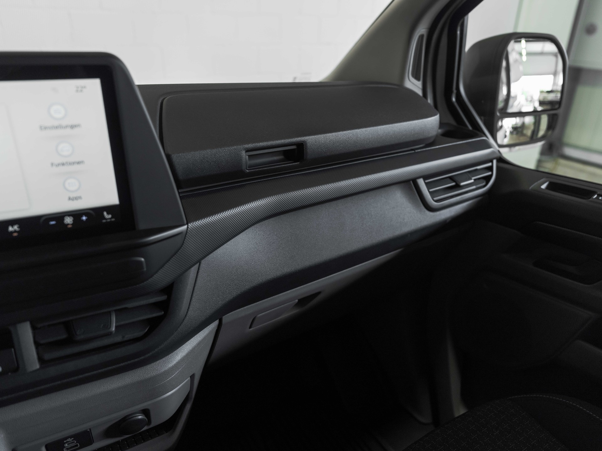 FORD Transit Custom Van 340 L2H1 65kWh Trend-image-35