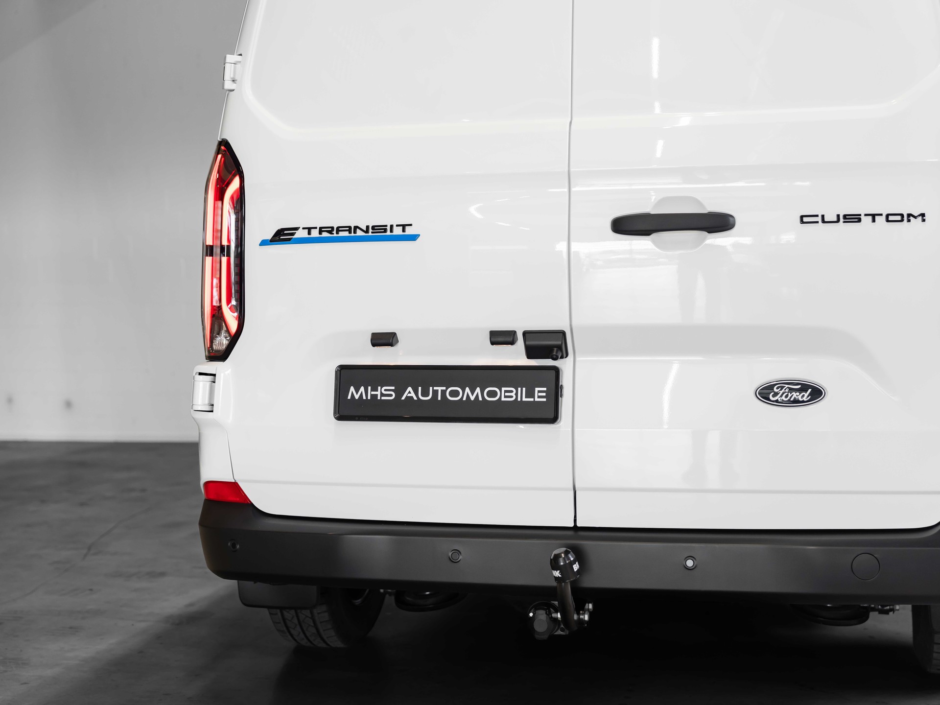 FORD Transit Custom Van 340 L2H1 65kWh Trend-image-39