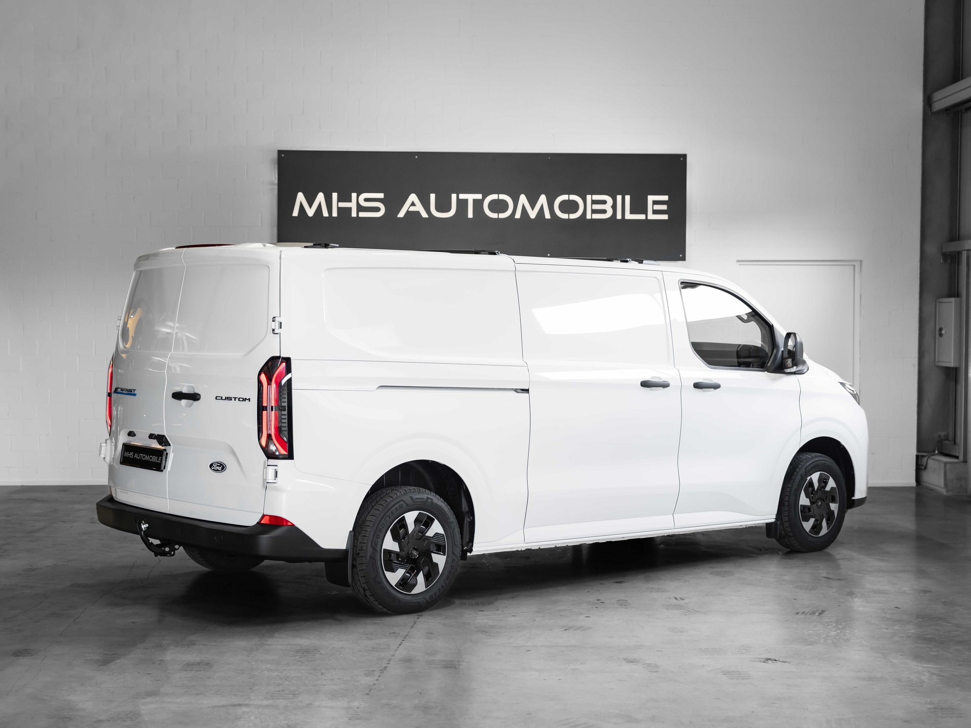 FORD Transit Custom Van 340 L2H1 65kWh Trend-image-40
