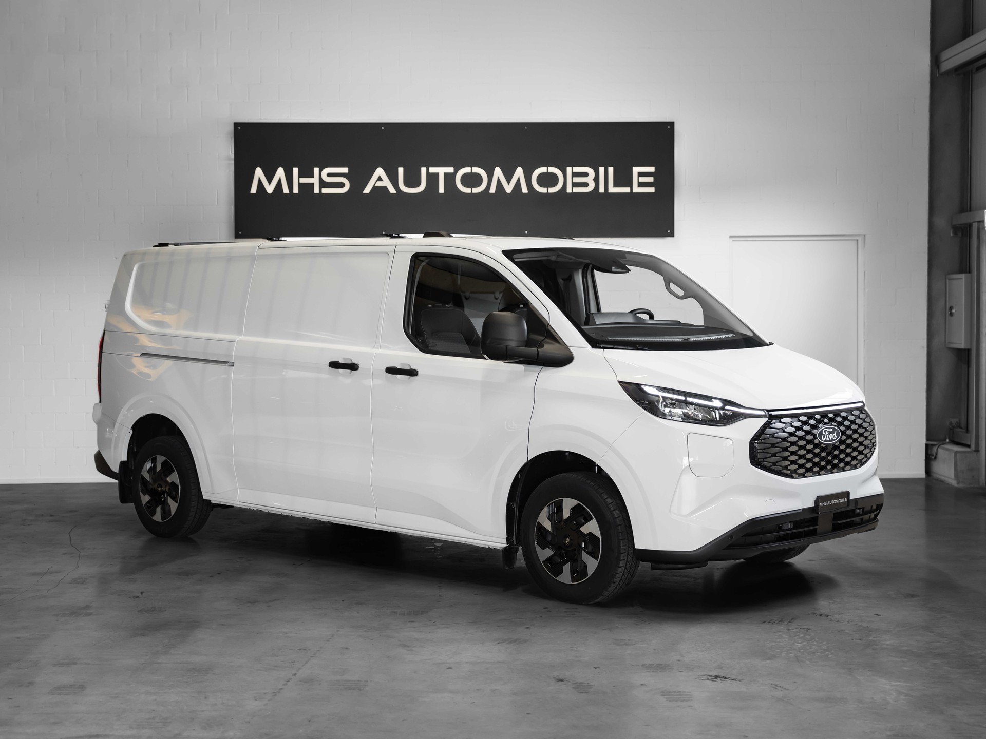 FORD Transit Custom Van 340 L2H1 65kWh Trend-showroom-element-2