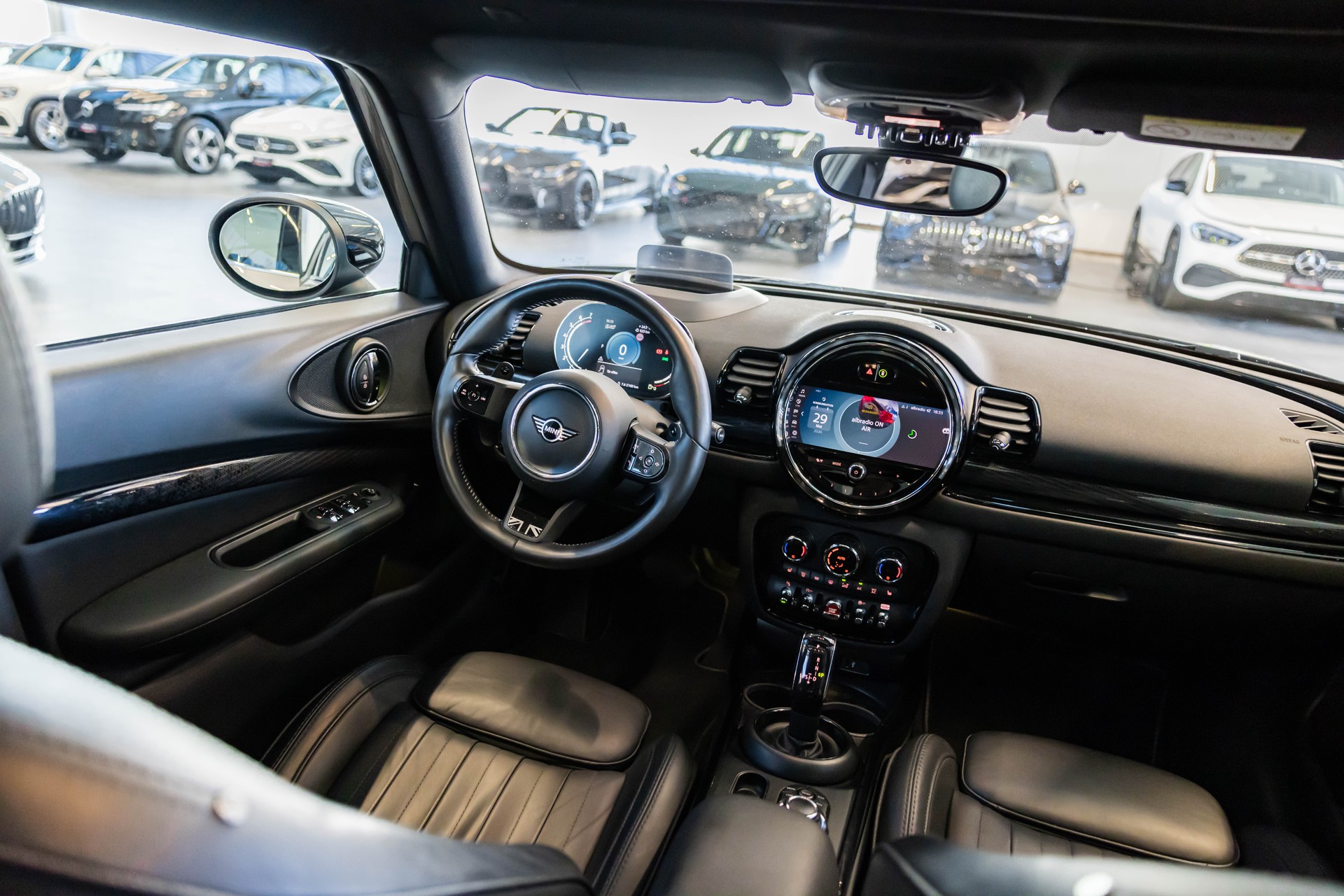 MINI Clubman F54 2.0i Cooper S ALL4 / CH-Fahrzeug / Panoramadach /-image-17
