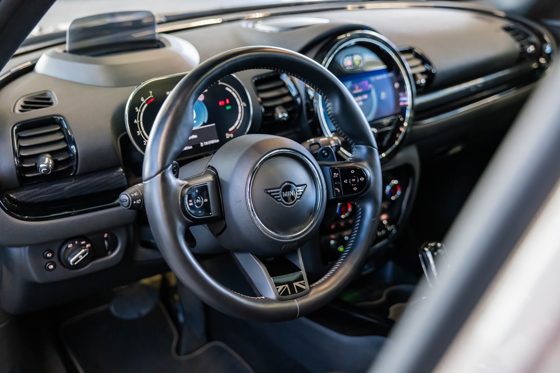 MINI Clubman F54 2.0i Cooper S ALL4 / CH-Fahrzeug / Panoramadach /-image-9