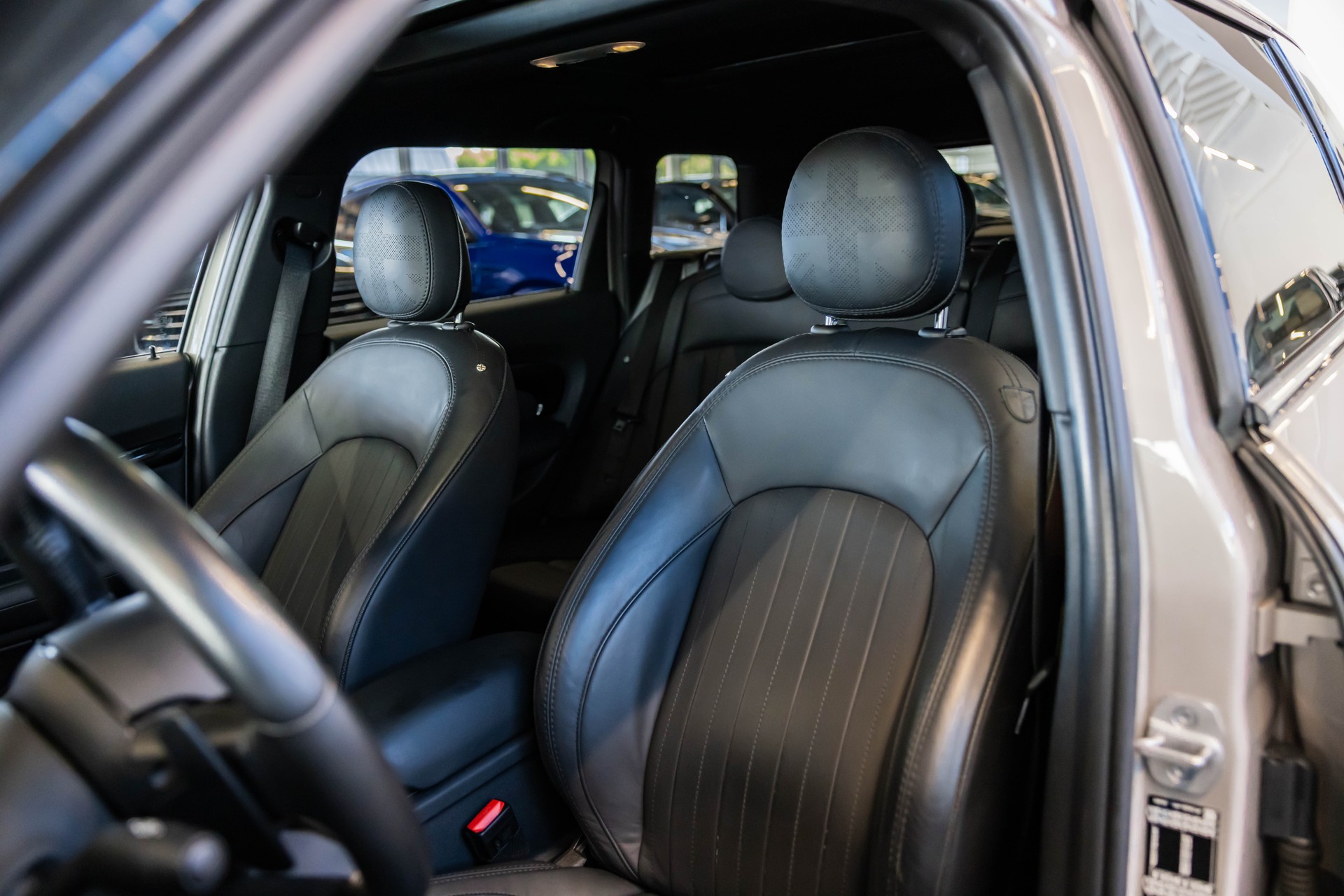 MINI Clubman F54 2.0i Cooper S ALL4 / CH-Fahrzeug / Panoramadach /-image-11