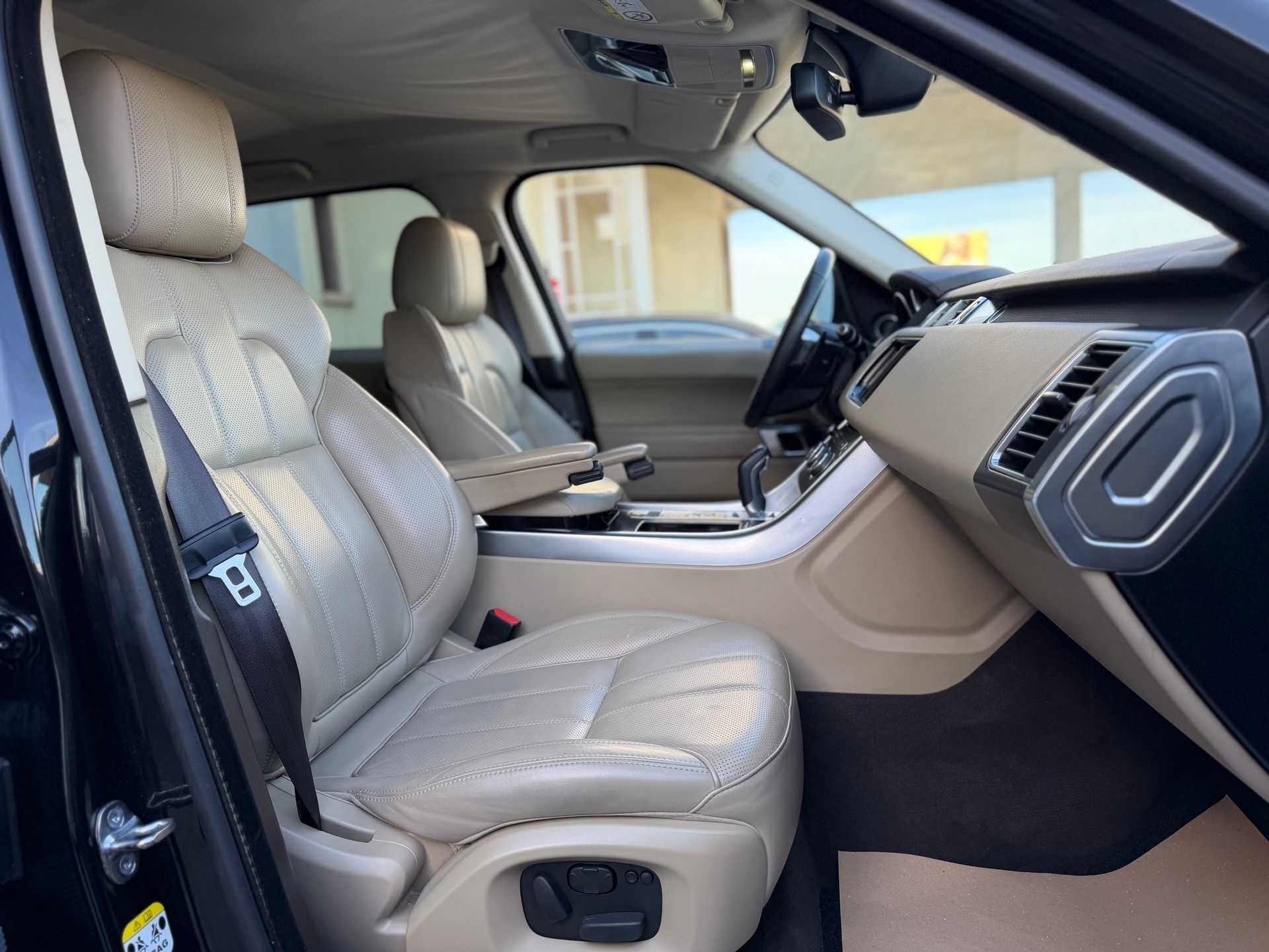 LAND ROVER Range Rover Sport 3.0 SDV6 HSE Dynamic Automatic-image-13