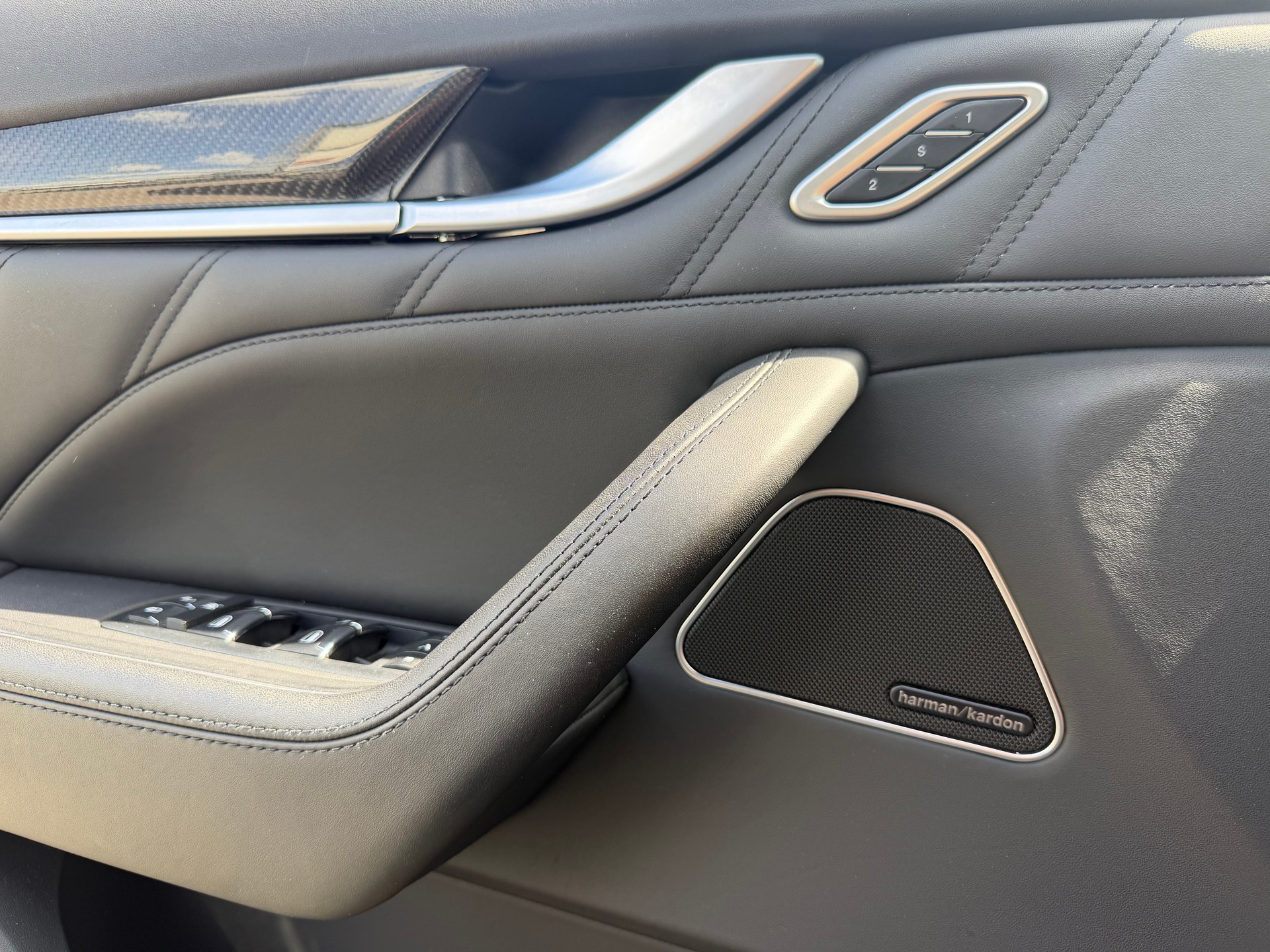 MASERATI Levante S 3.0 V6 GranSport Automatica-image-24