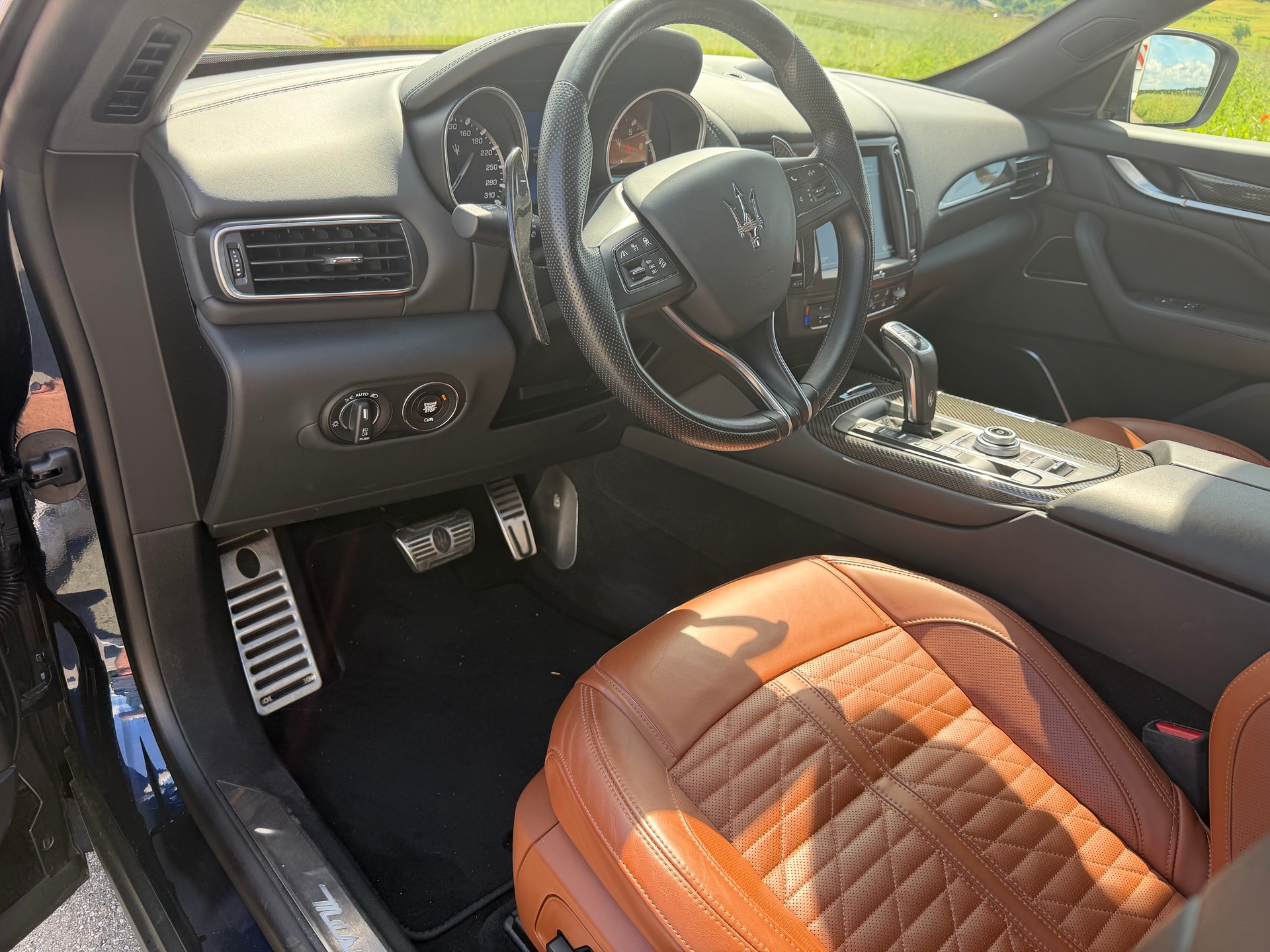 MASERATI Levante S 3.0 V6 GranSport Automatica-image-16