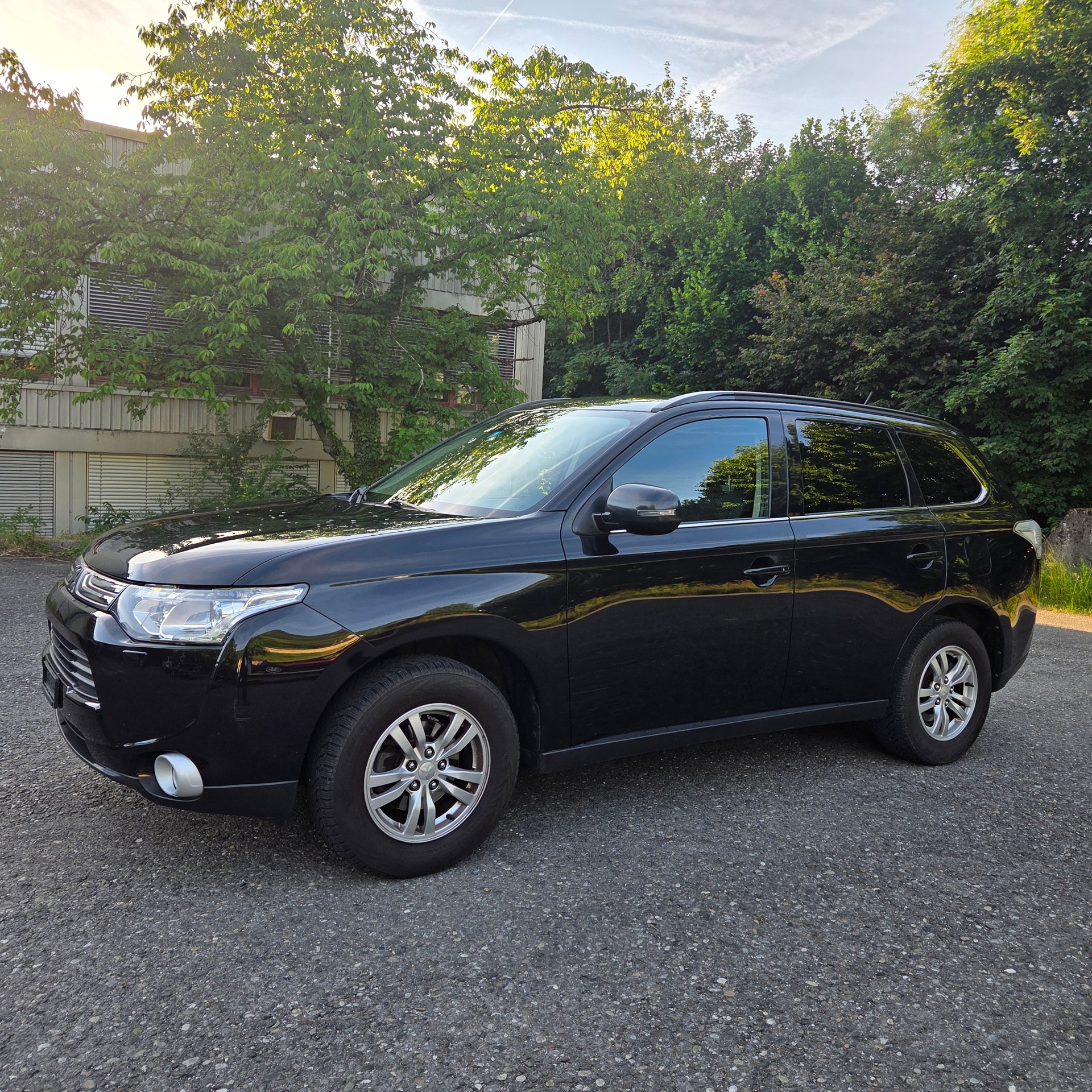 MITSUBISHI Outlander 2.2 DID Intense Safety 4WD Automatic