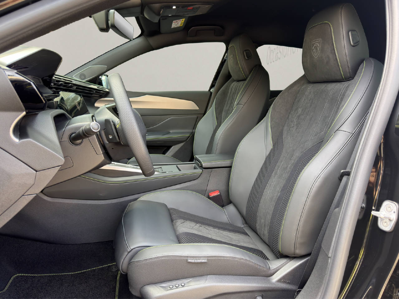 PEUGEOT 308 1.2 Hybrid GT-showroom-element-3