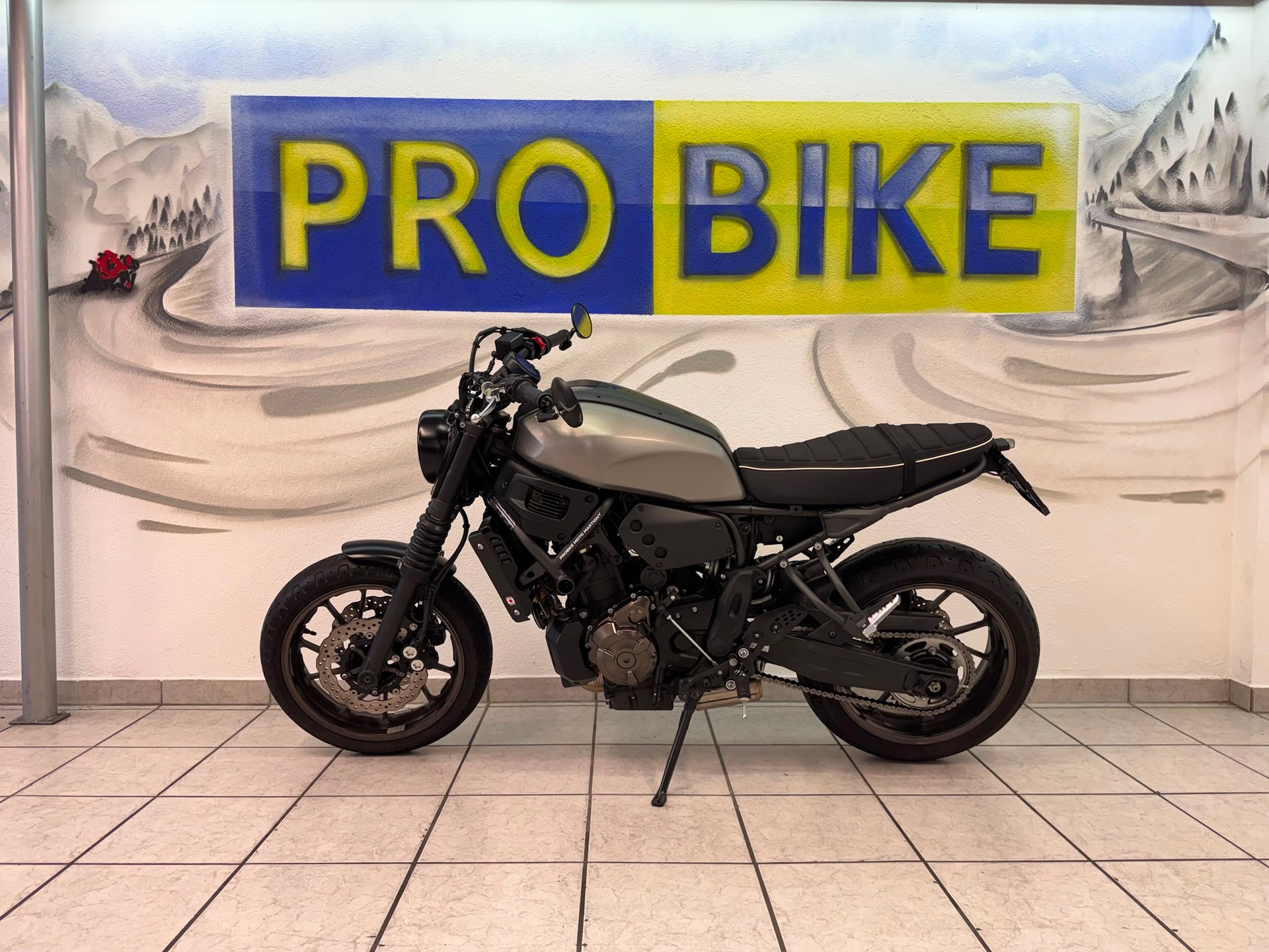 YAMAHA XSR 700-image-4