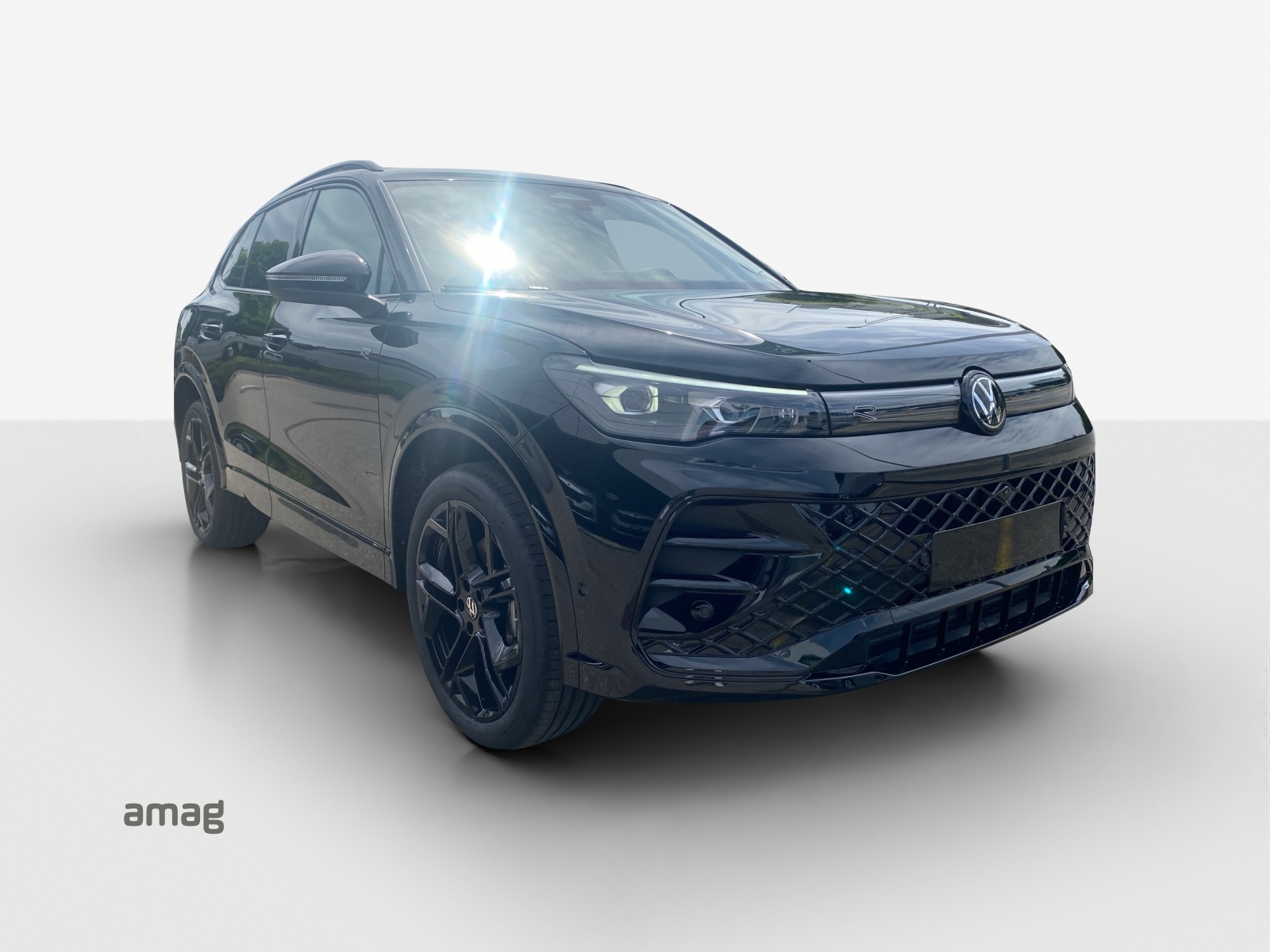 VW Tiguan 2.0 TSI DSG R-Line Plus 4Motion-image-5