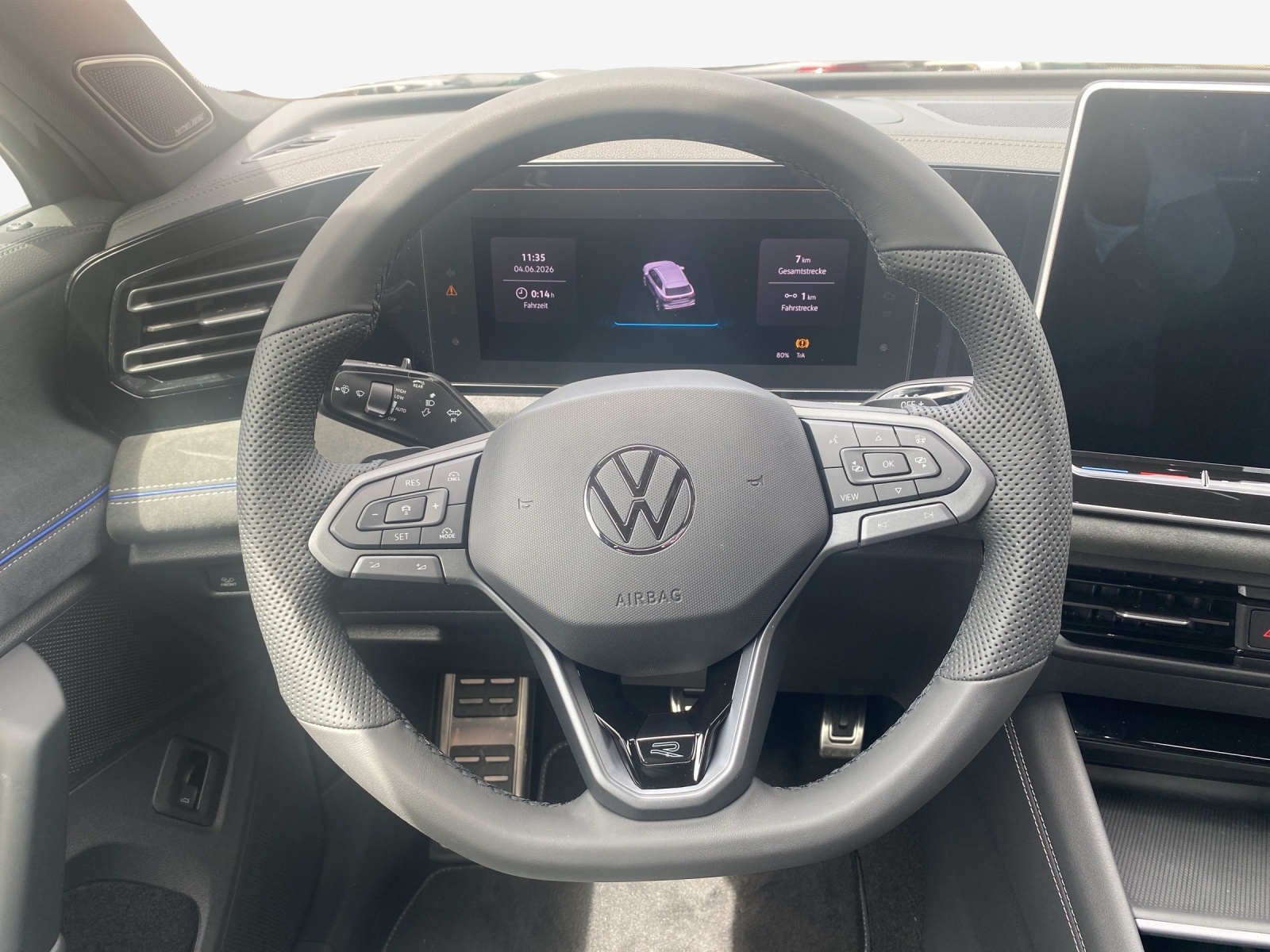 VW Tiguan 2.0 TSI DSG R-Line Plus 4Motion-image-9