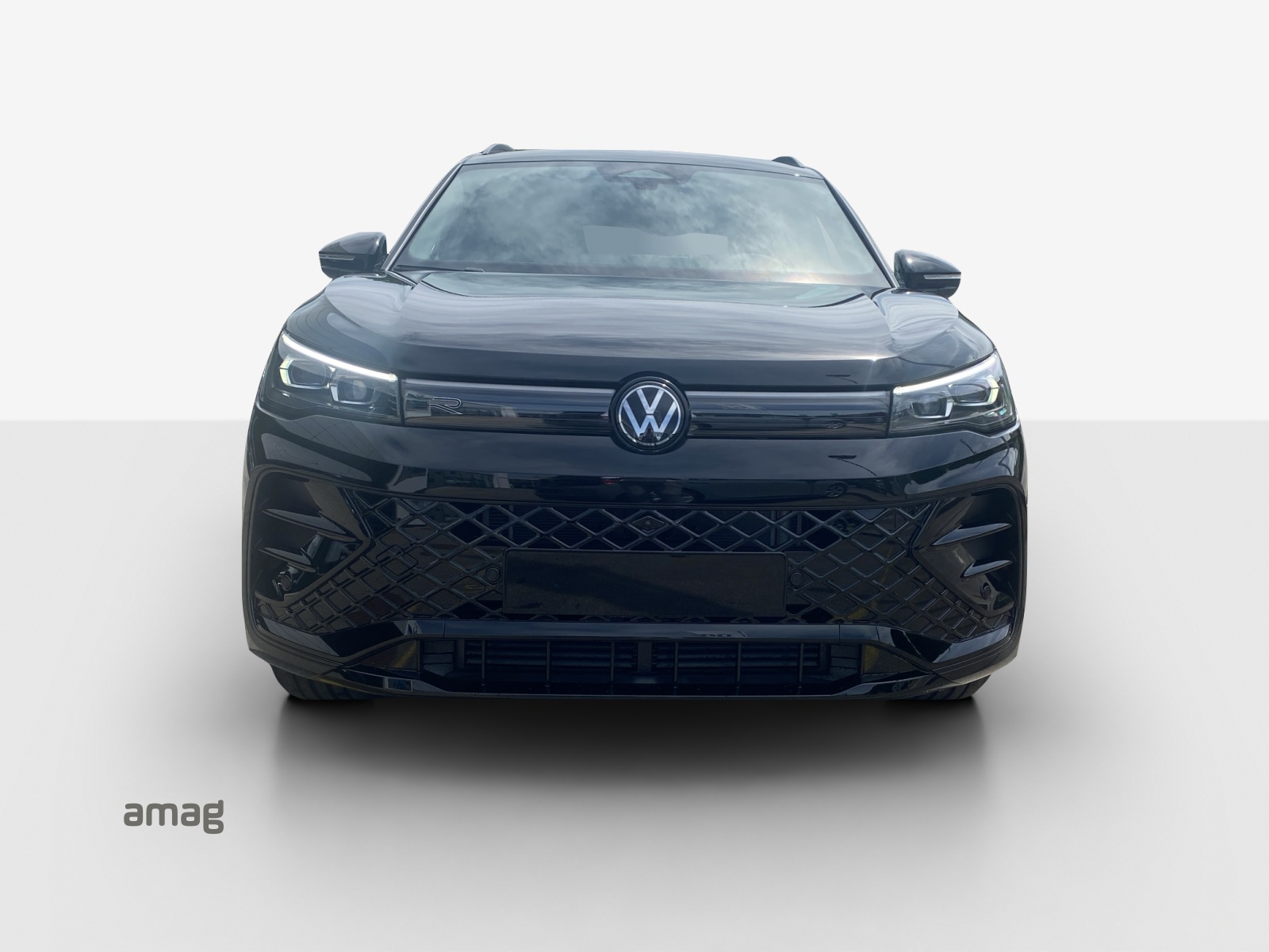 VW Tiguan 2.0 TSI DSG R-Line Plus 4Motion-image-6