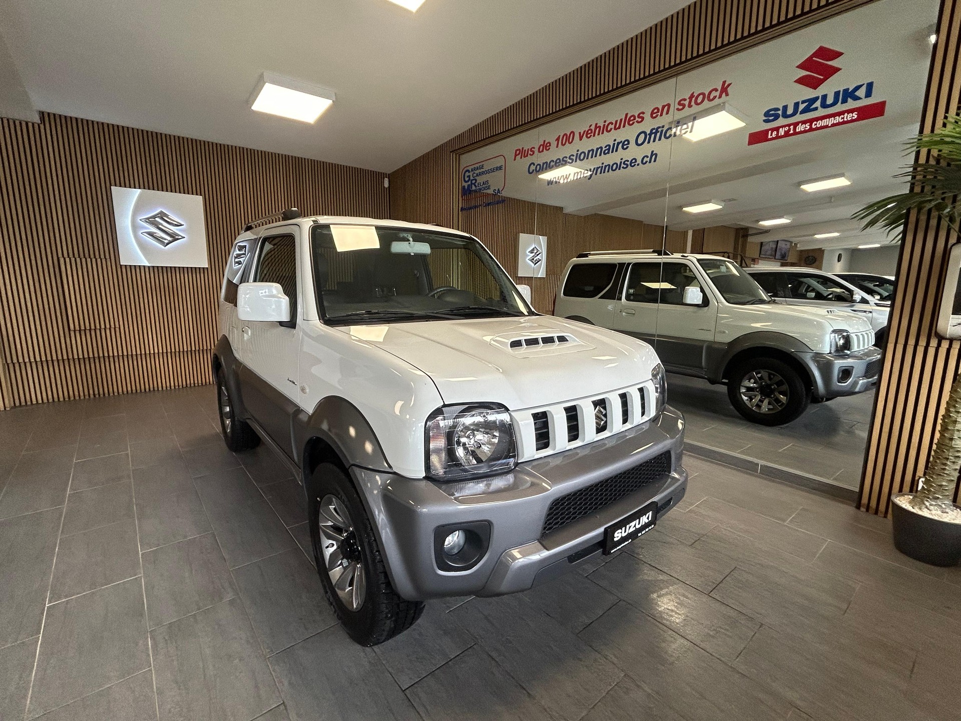 SUZUKI Jimny Wagon 1.3 4WD Sergio Cellano Top 4 PLACES/4 SITZE-showroom-element-1