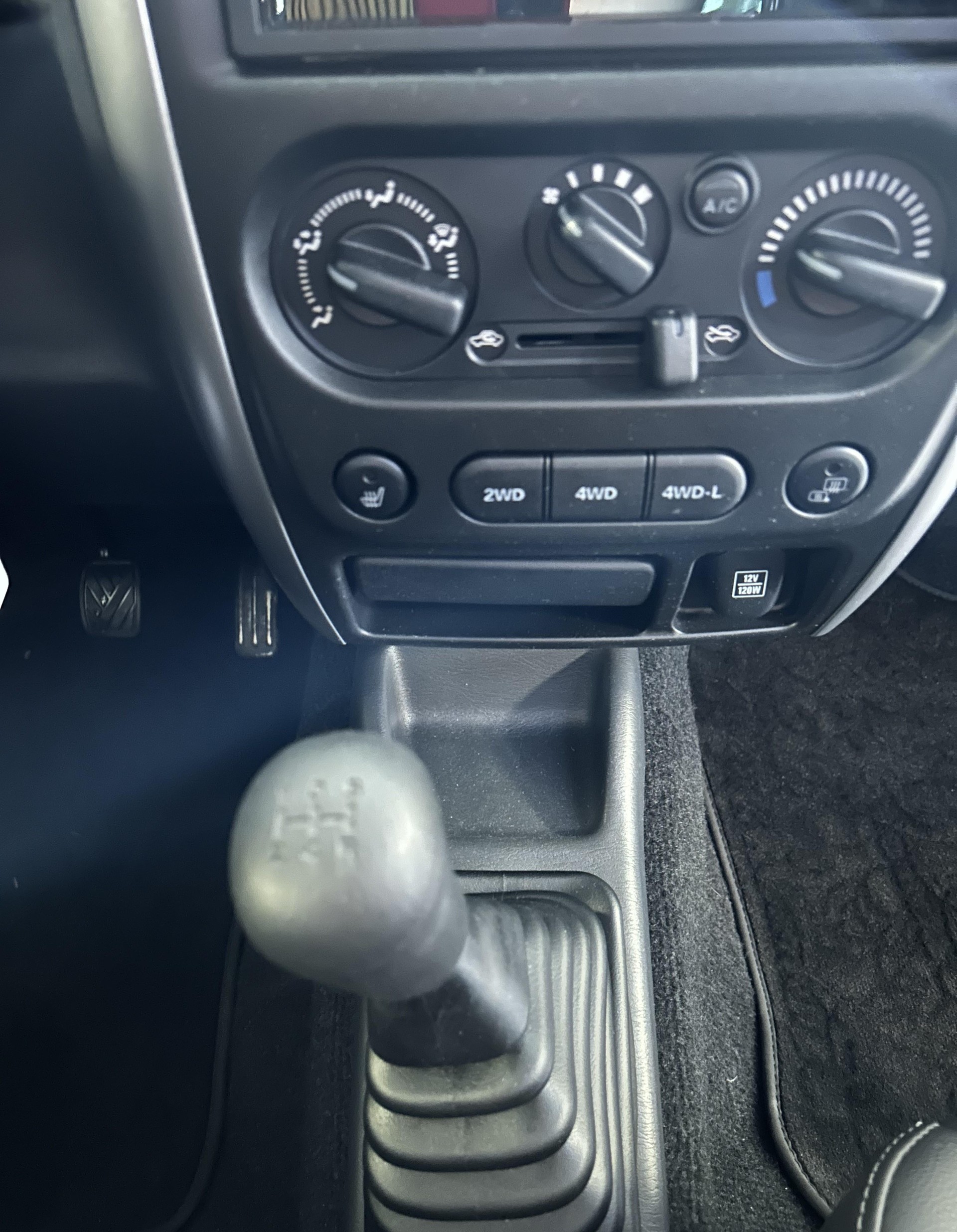 SUZUKI Jimny Wagon 1.3 4WD Sergio Cellano Top 4 PLACES/4 SITZE-image-10