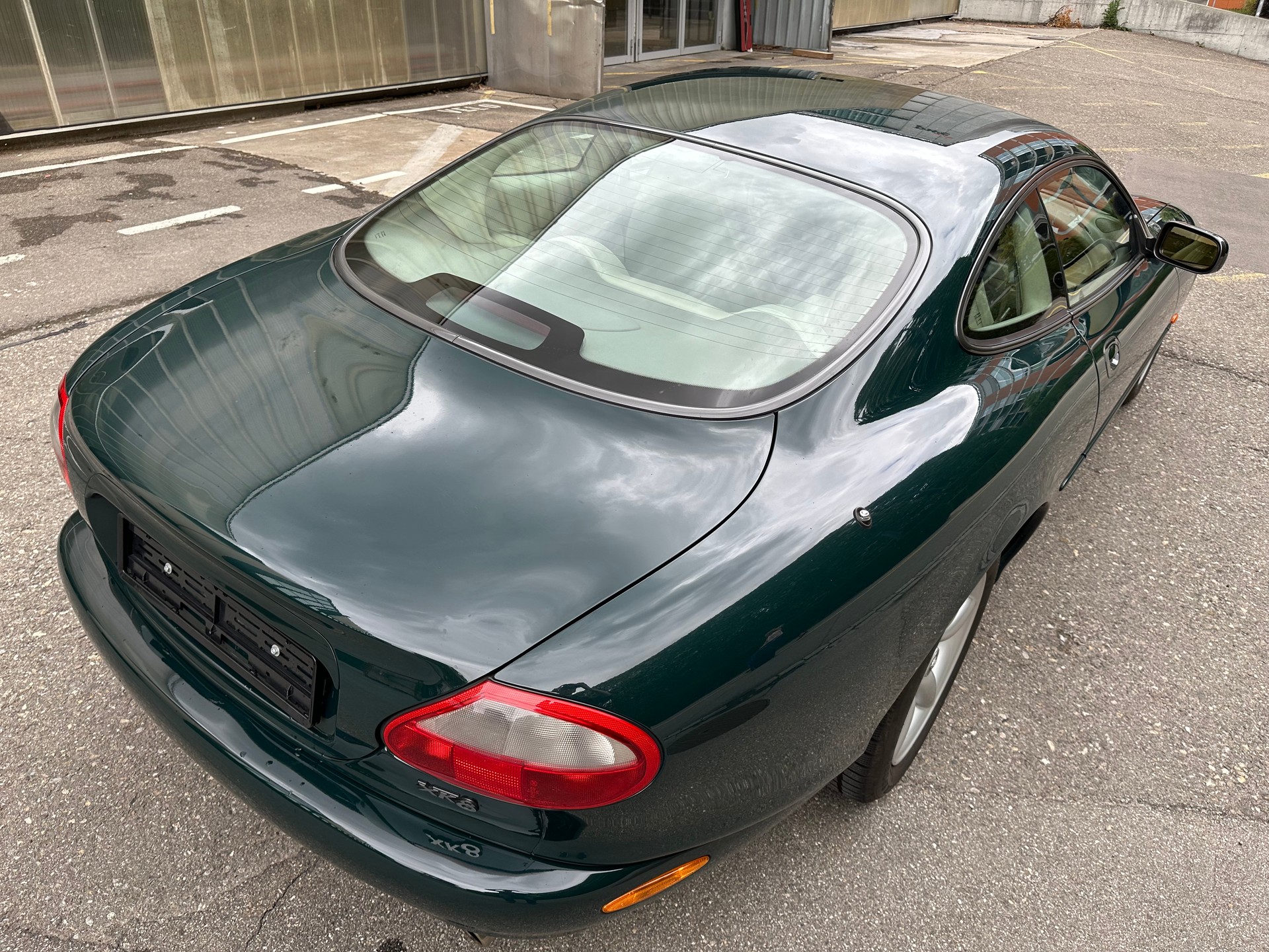 JAGUAR XK8 4.0-image-8
