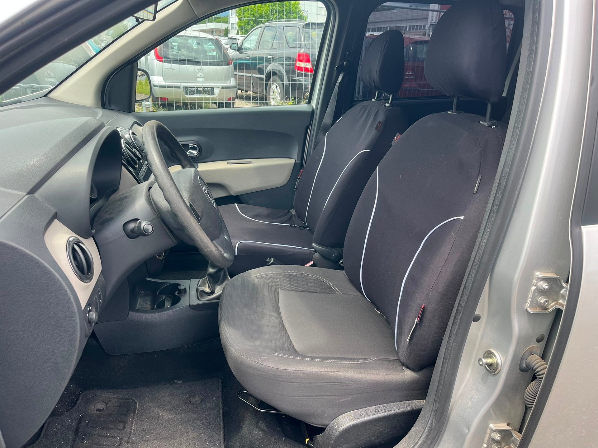 DACIA Lodgy 1.2 Turbo Lauréate 7PL-image-7