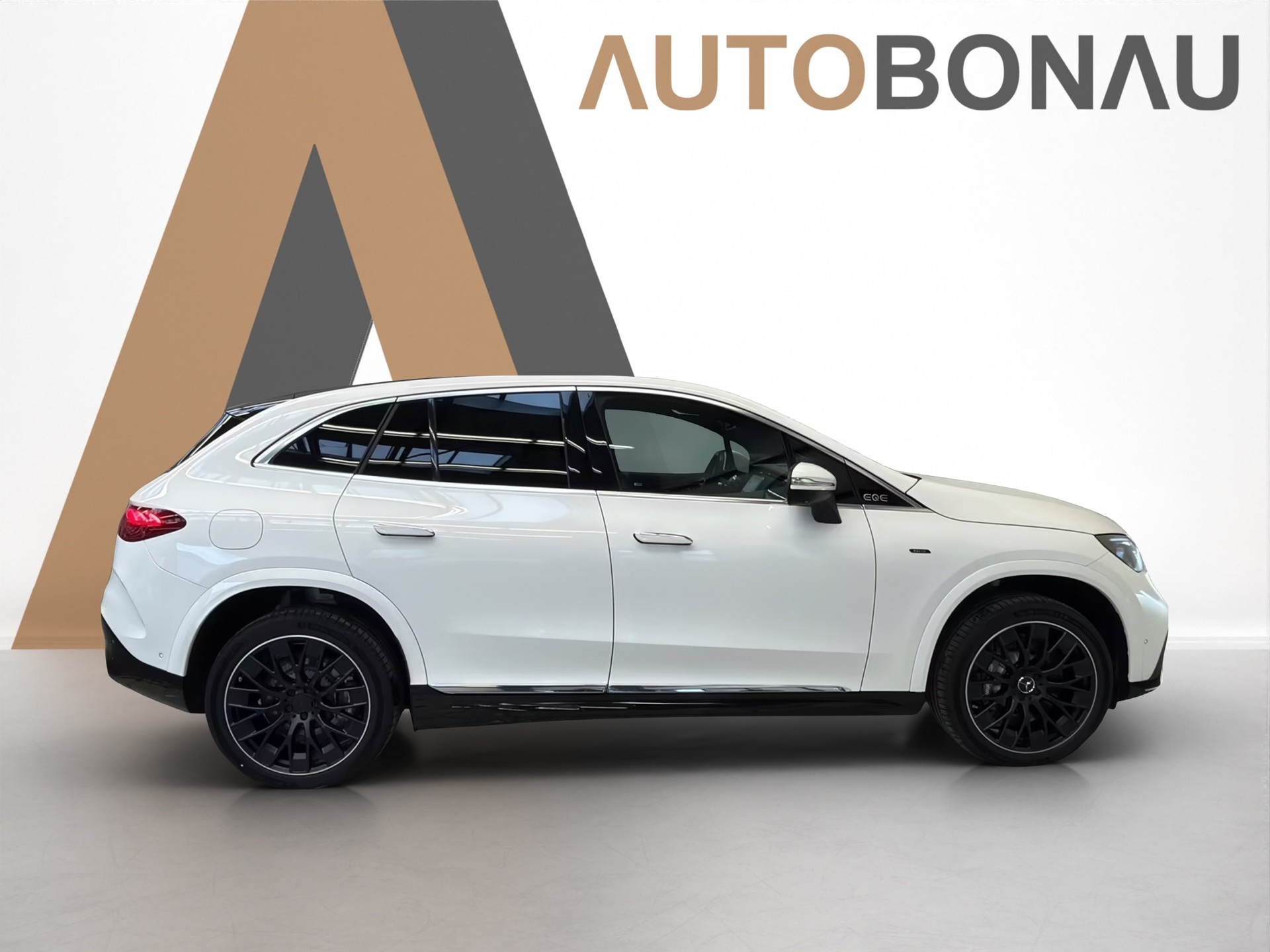 MERCEDES-BENZ EQE SUV AMG 43 4 Matic-image-18