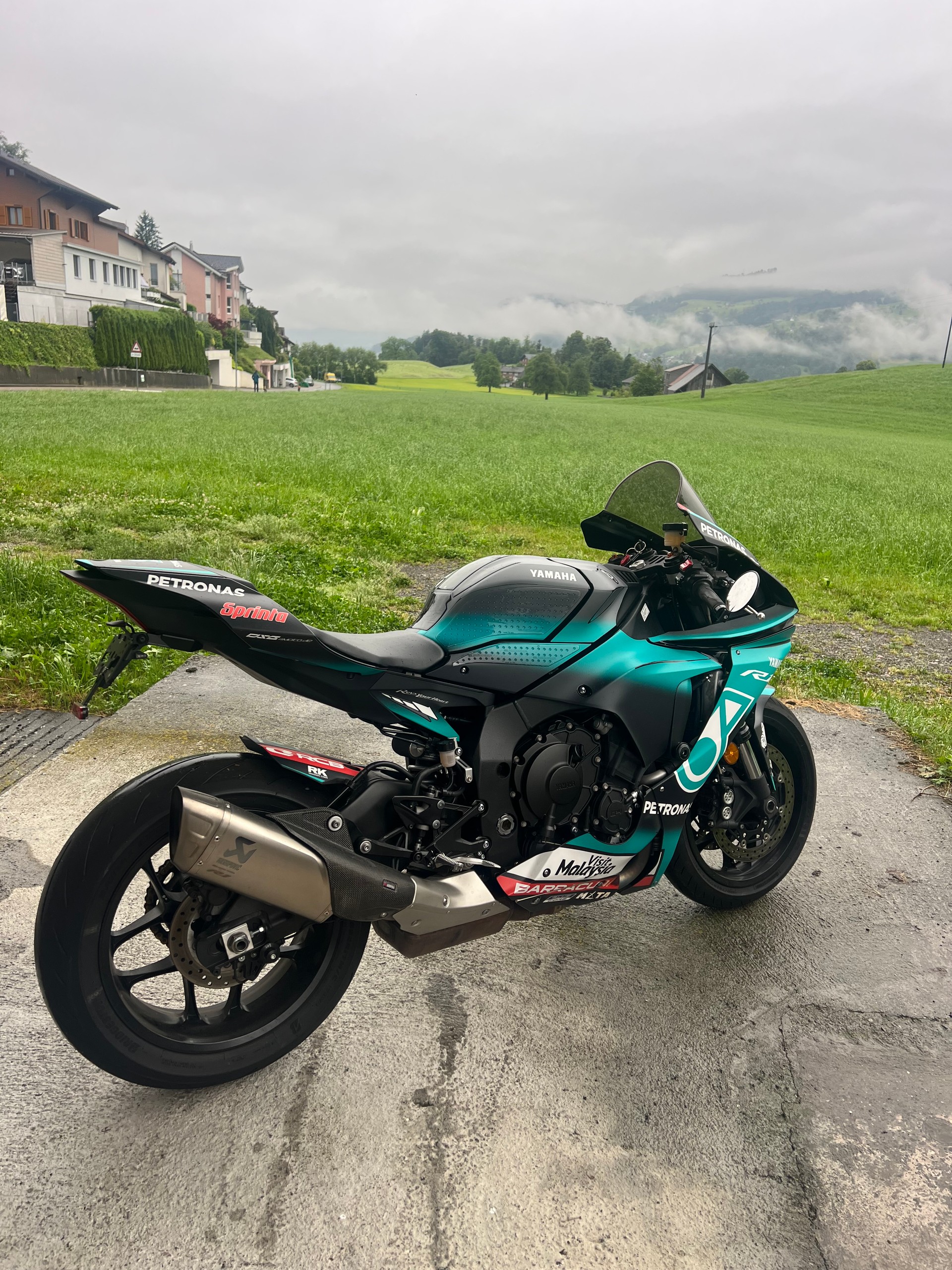YAMAHA YZF-R1 ABS-image-8