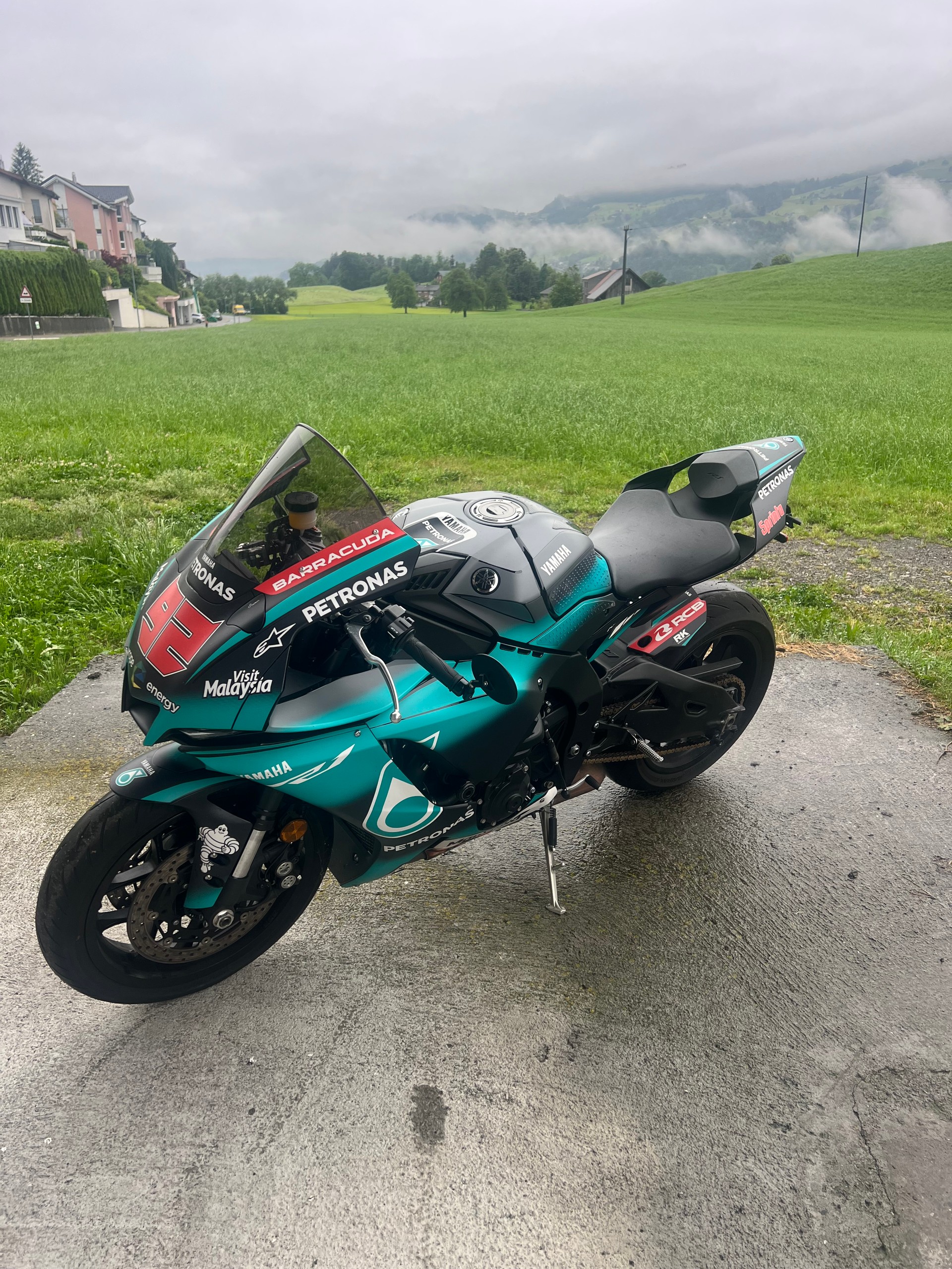 YAMAHA YZF-R1 ABS-image-4
