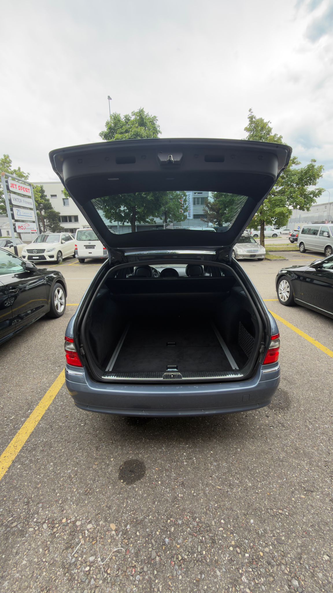 MERCEDES-BENZ E 350 Avantgarde 4Matic Automatic-image-6