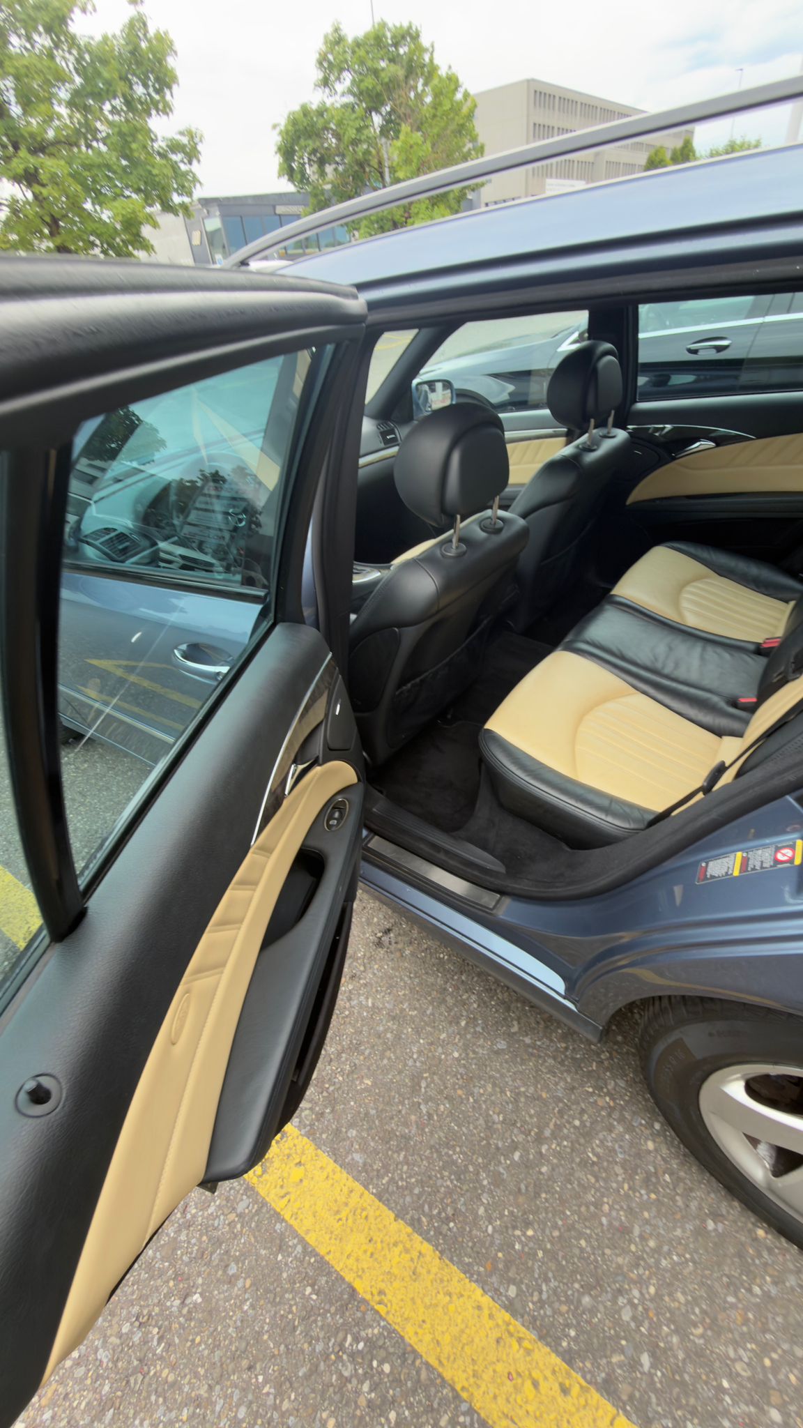 MERCEDES-BENZ E 350 Avantgarde 4Matic Automatic-image-8