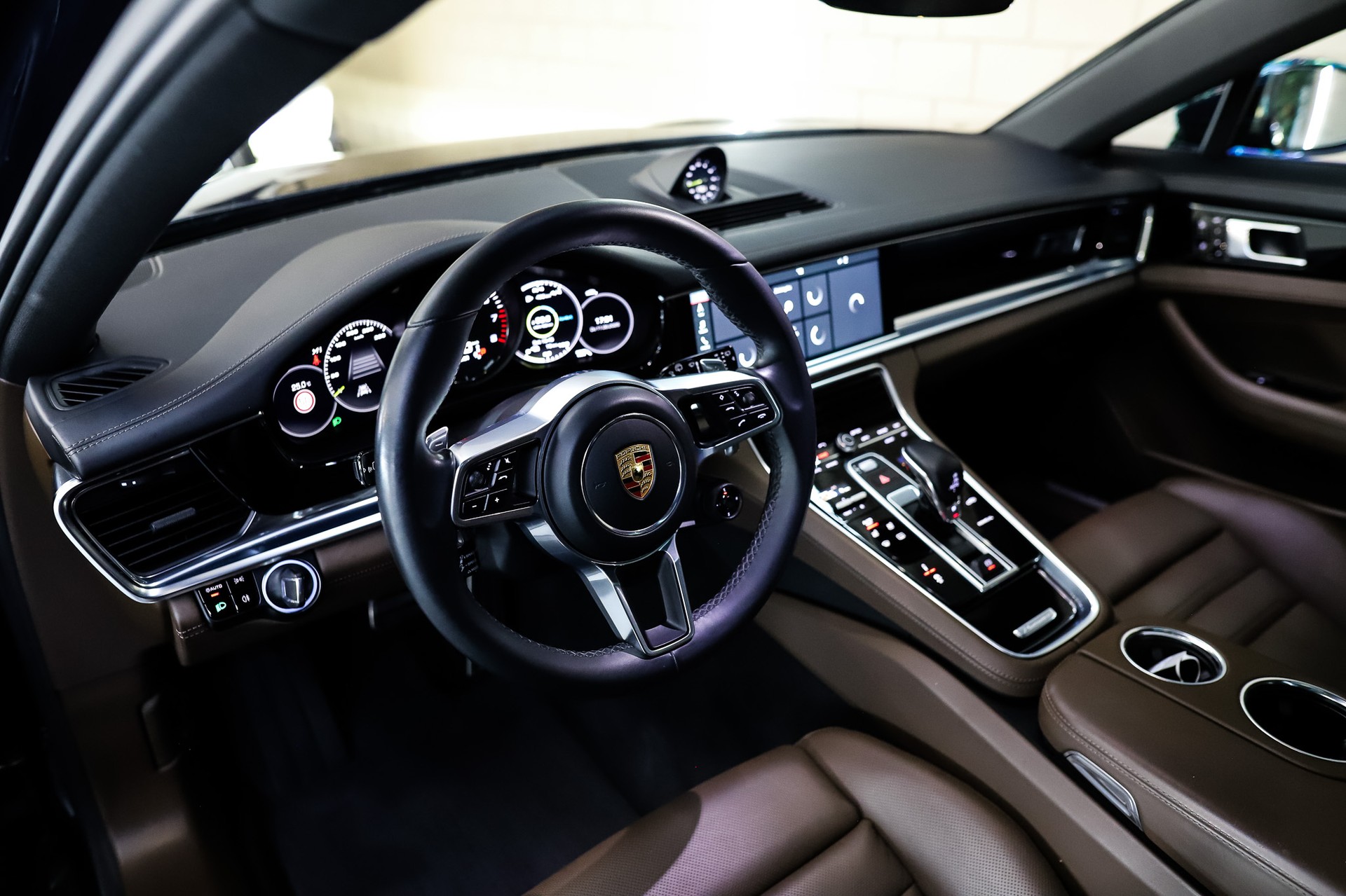PORSCHE Panamera 4 E-Hybrid Sport Turismo PDK-image-9