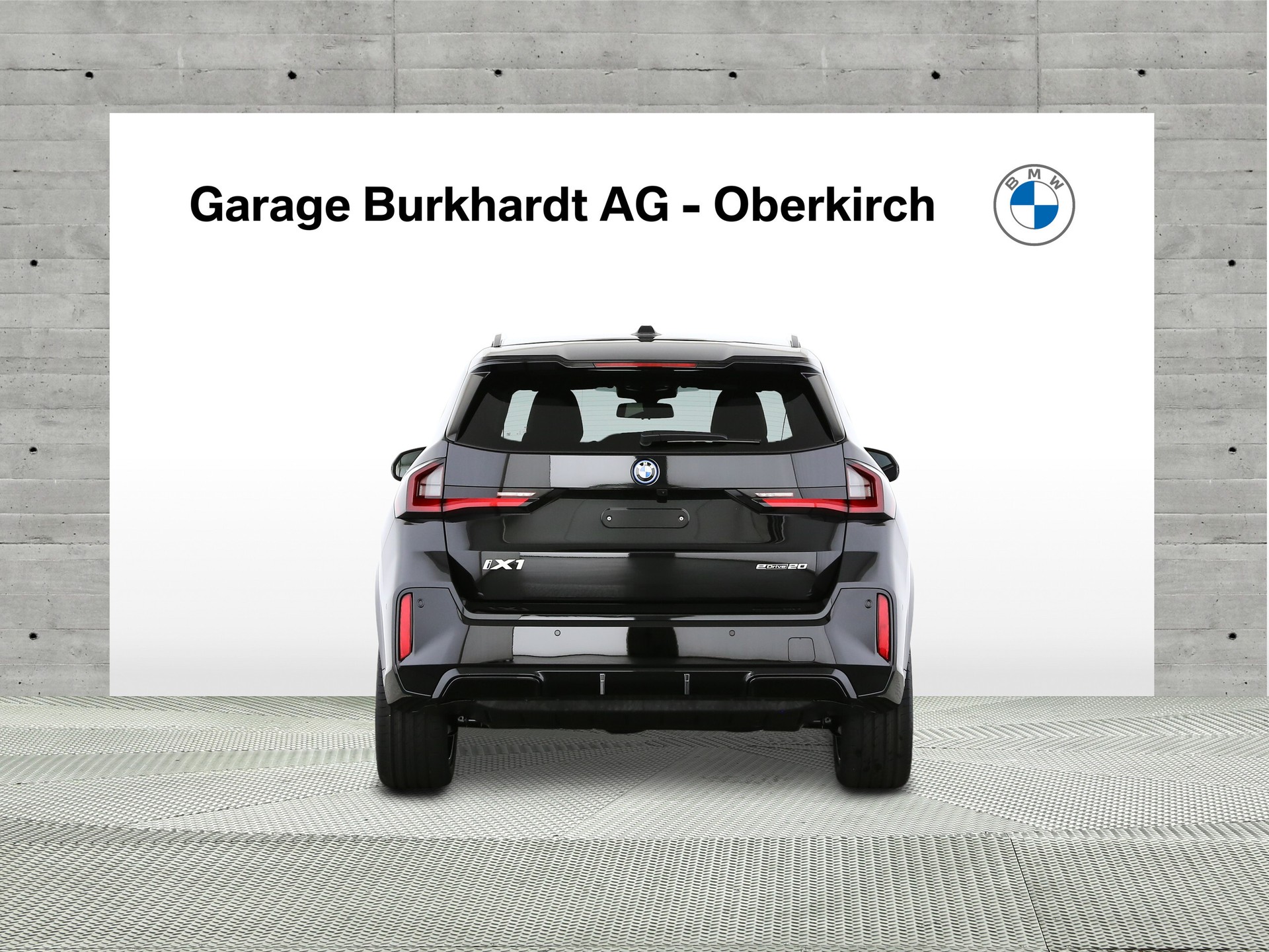 BMW iX1 eDrive 20 Ed. M Sport-showroom-element-3