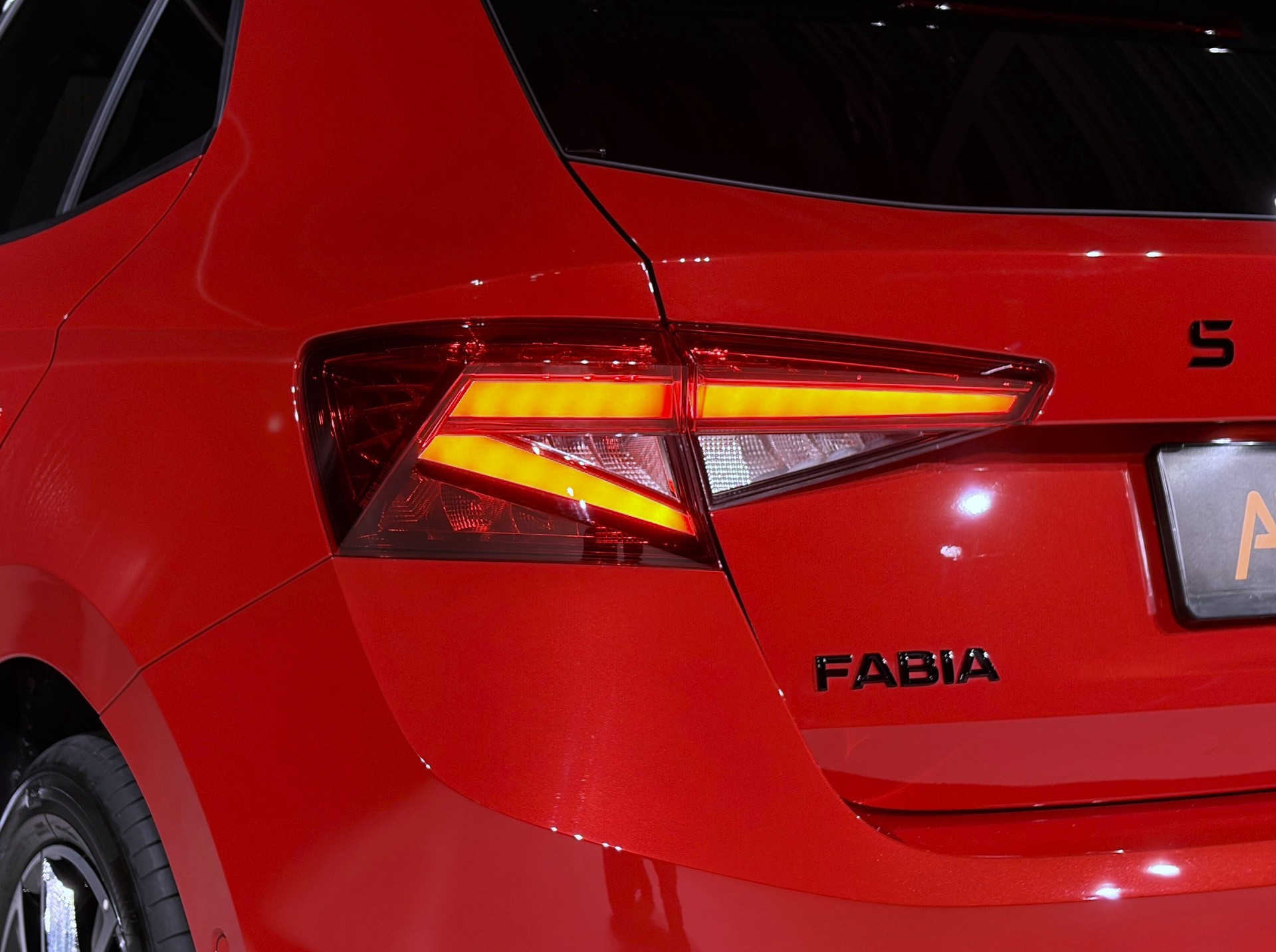 SKODA Fabia 1.0 TSI Monte Carlo DSG-image-25