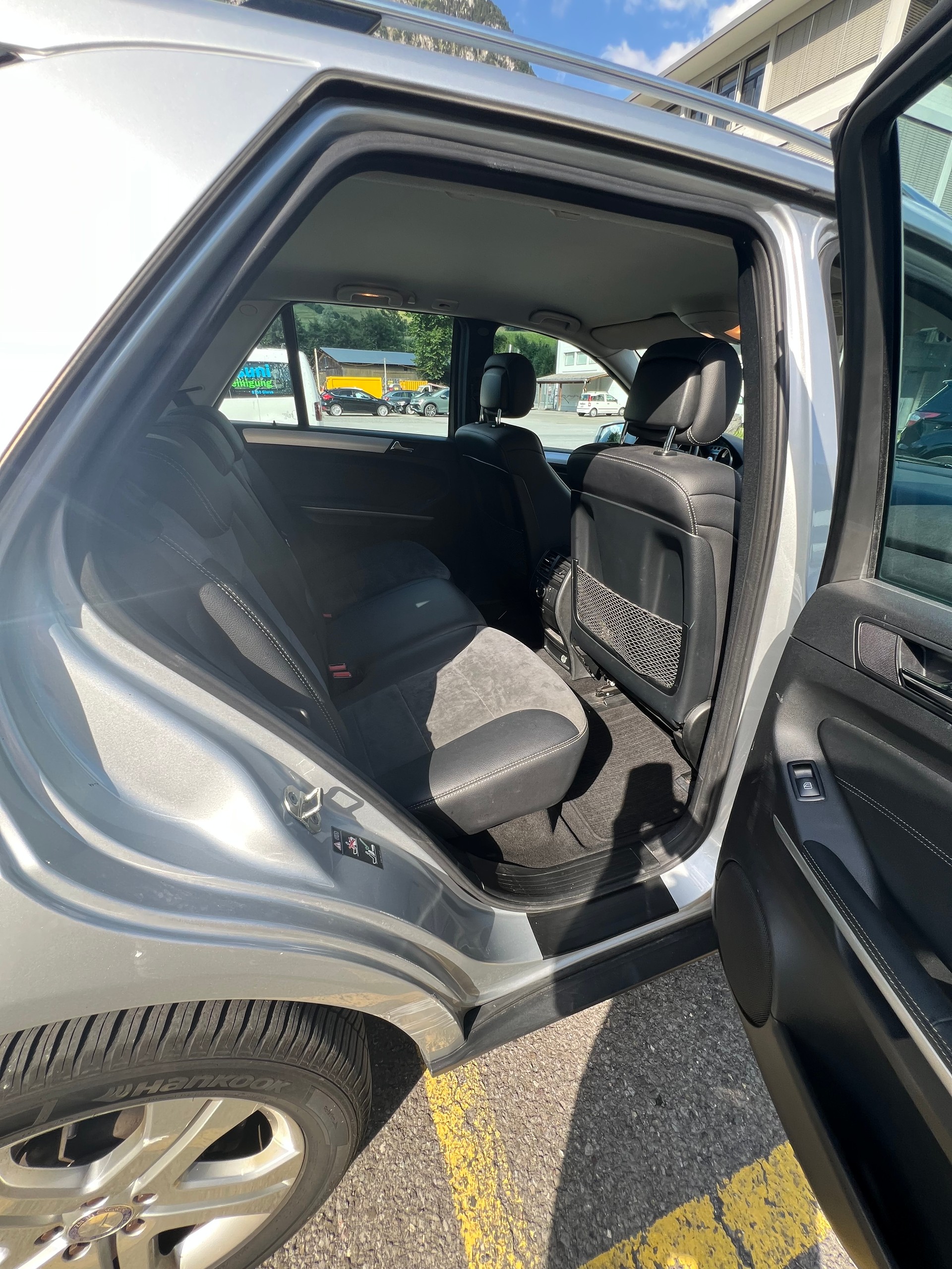 MERCEDES-BENZ ML 300 CDI Blue Efficiency 4Matic 7G-Tronic-image-6