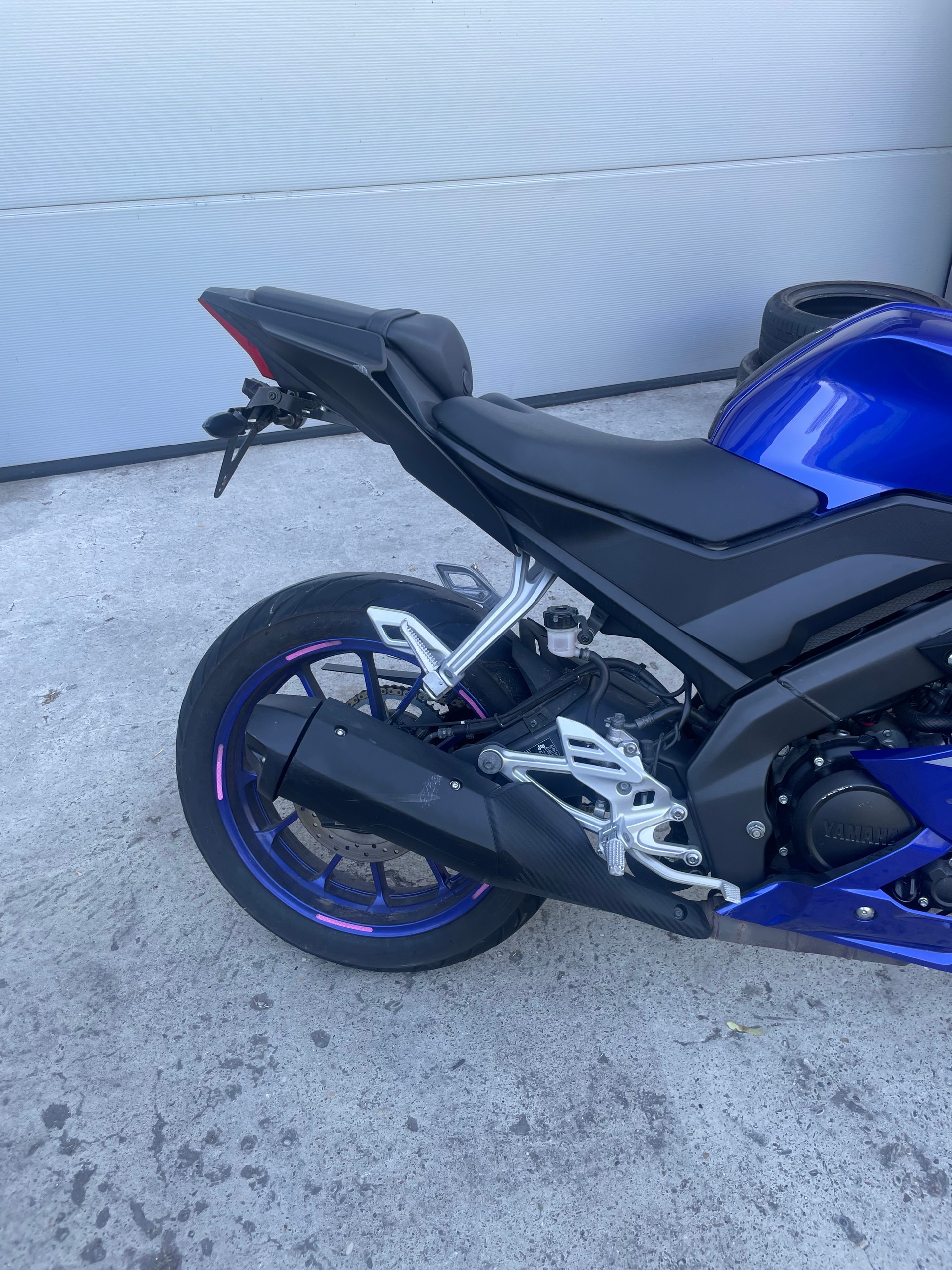 YAMAHA R 125-image-9