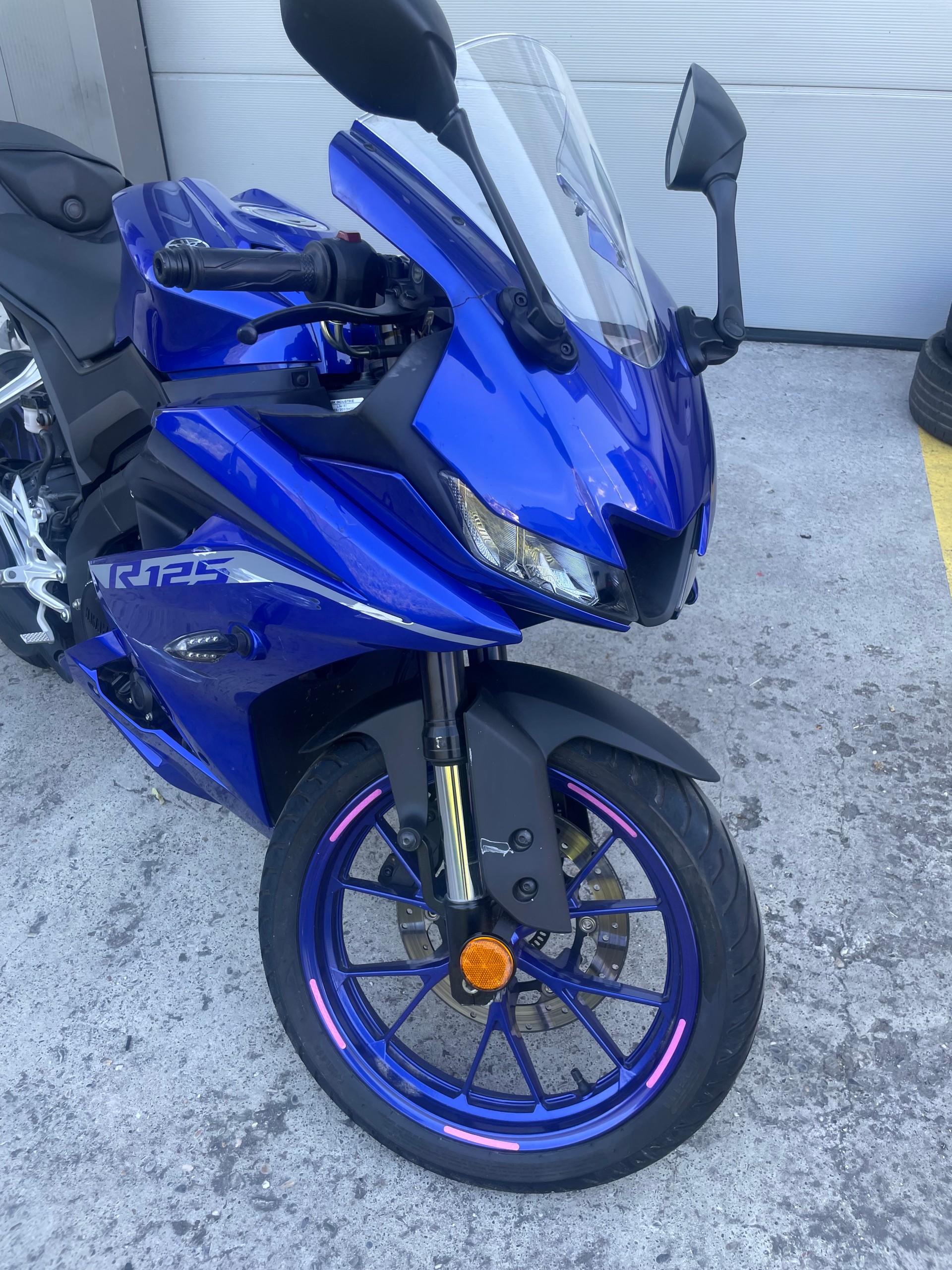 YAMAHA R 125-image-7