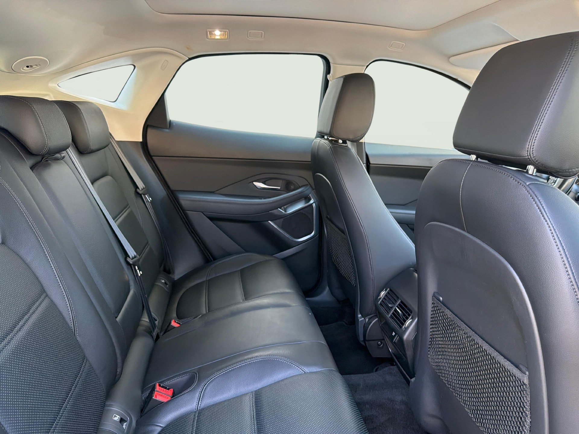 JAGUAR E-Pace 2.0 T 200 SE AWD-image-10
