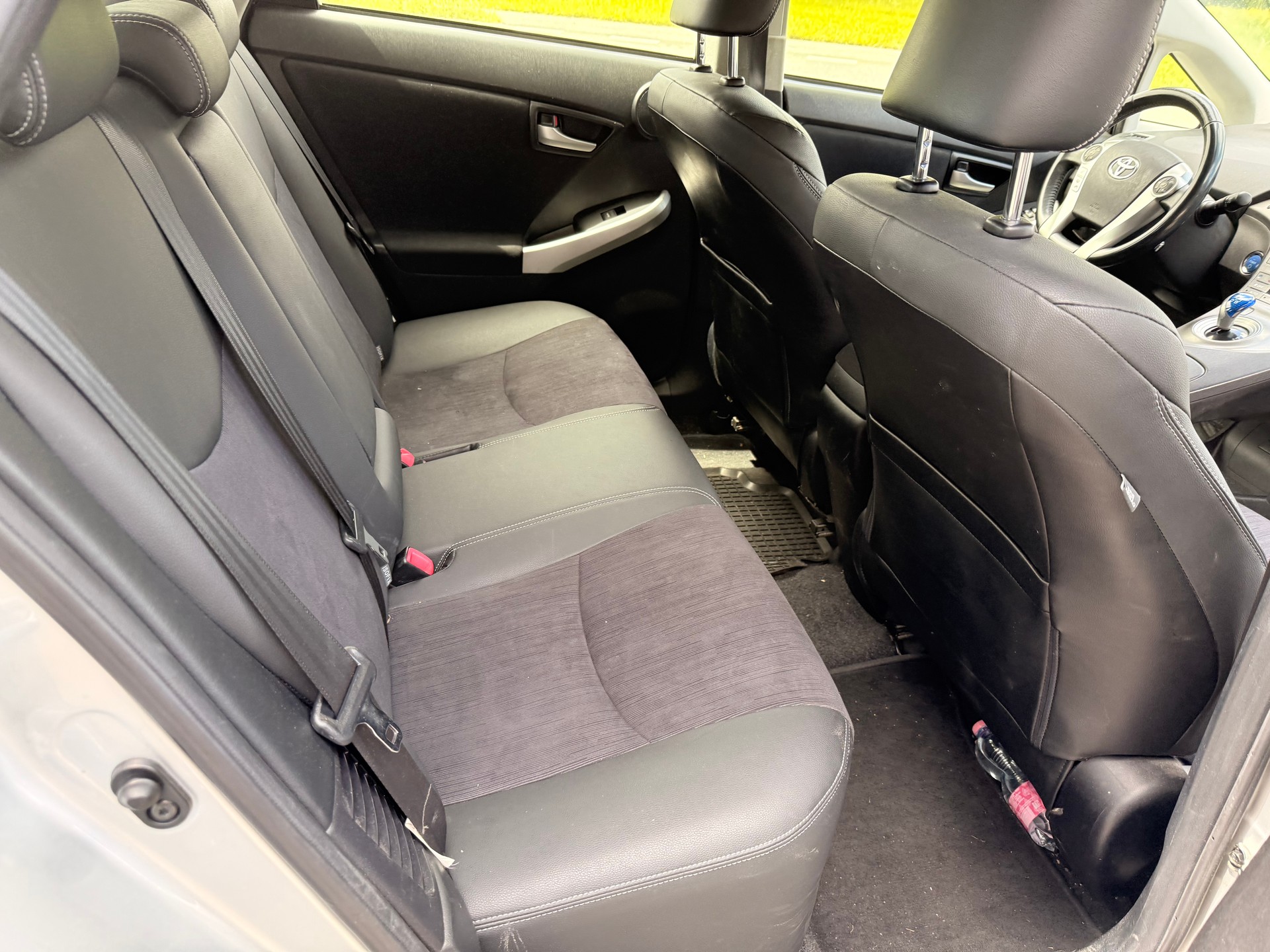 TOYOTA Prius 1.8 16V HSD Luna-image-9