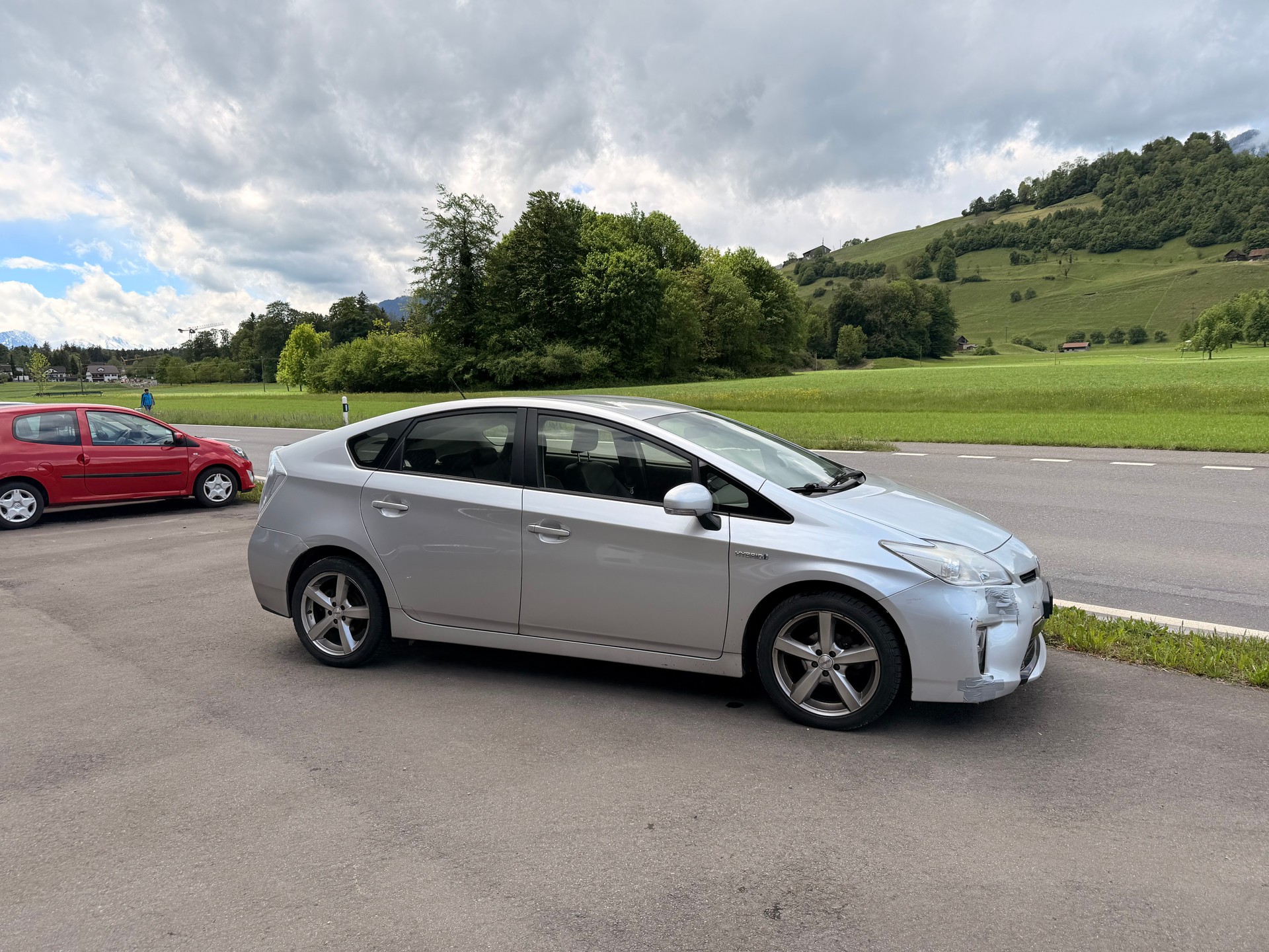TOYOTA Prius 1.8 16V HSD Luna-image-8