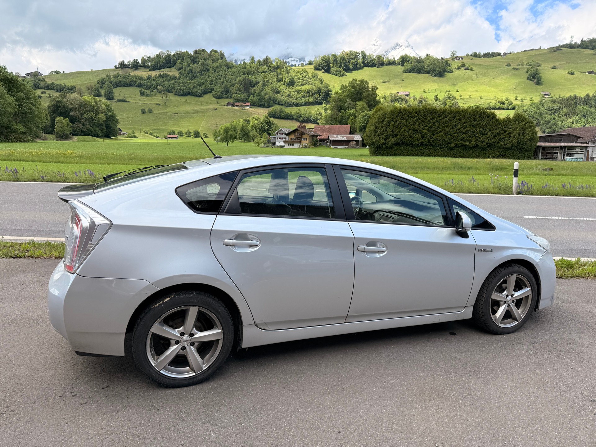TOYOTA Prius 1.8 16V HSD Luna-image-11