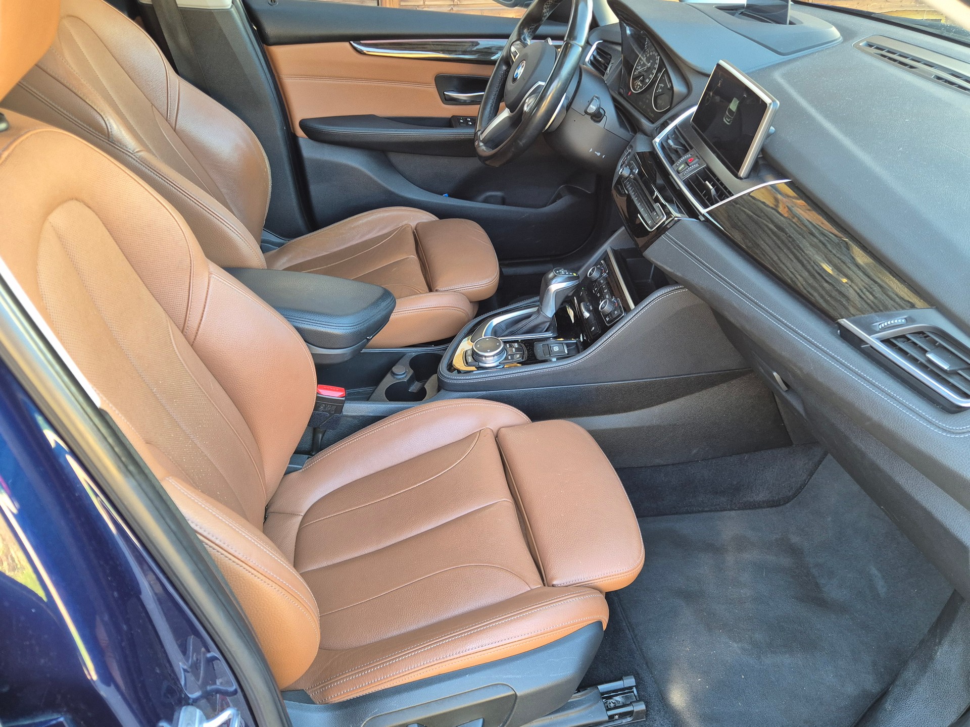 BMW 220d xDrive Active Tourer M Sport Steptronic-image-6