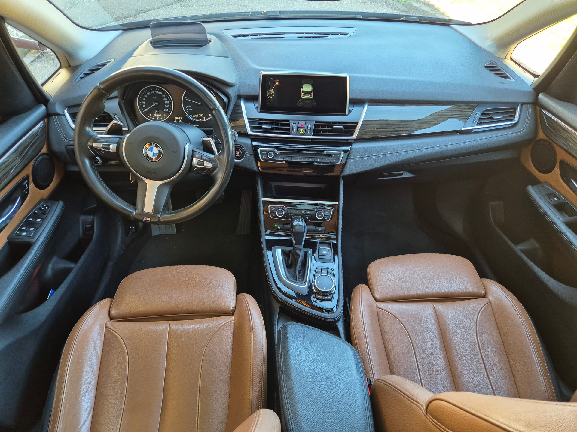 BMW 220d xDrive Active Tourer M Sport Steptronic-image-10