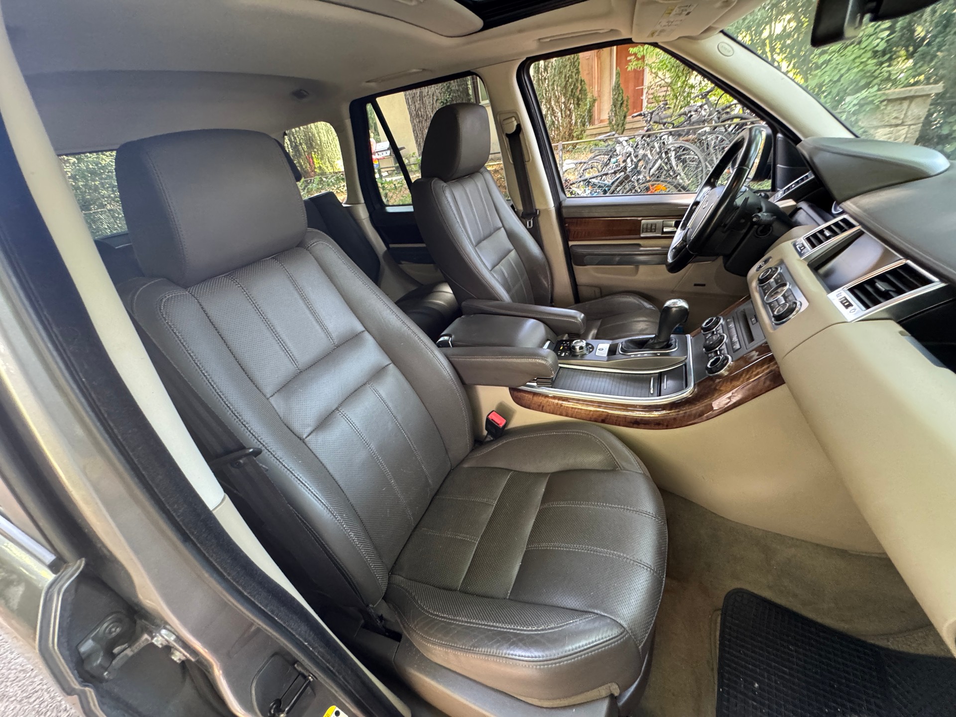 LAND ROVER Range Rover Sport 3.0 TDV6 HSE Automatic-image-7