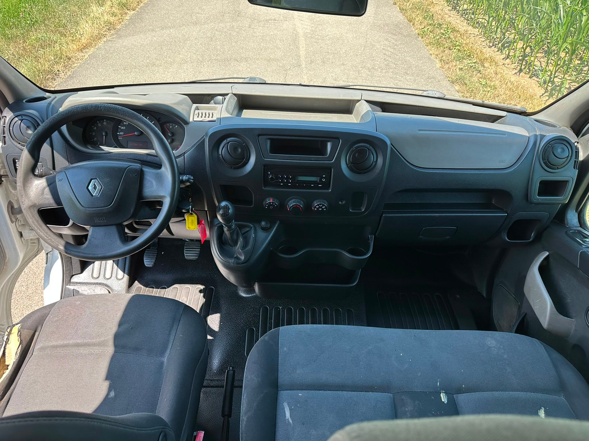RENAULT Master T35 2.3dCi L2H1-image-9