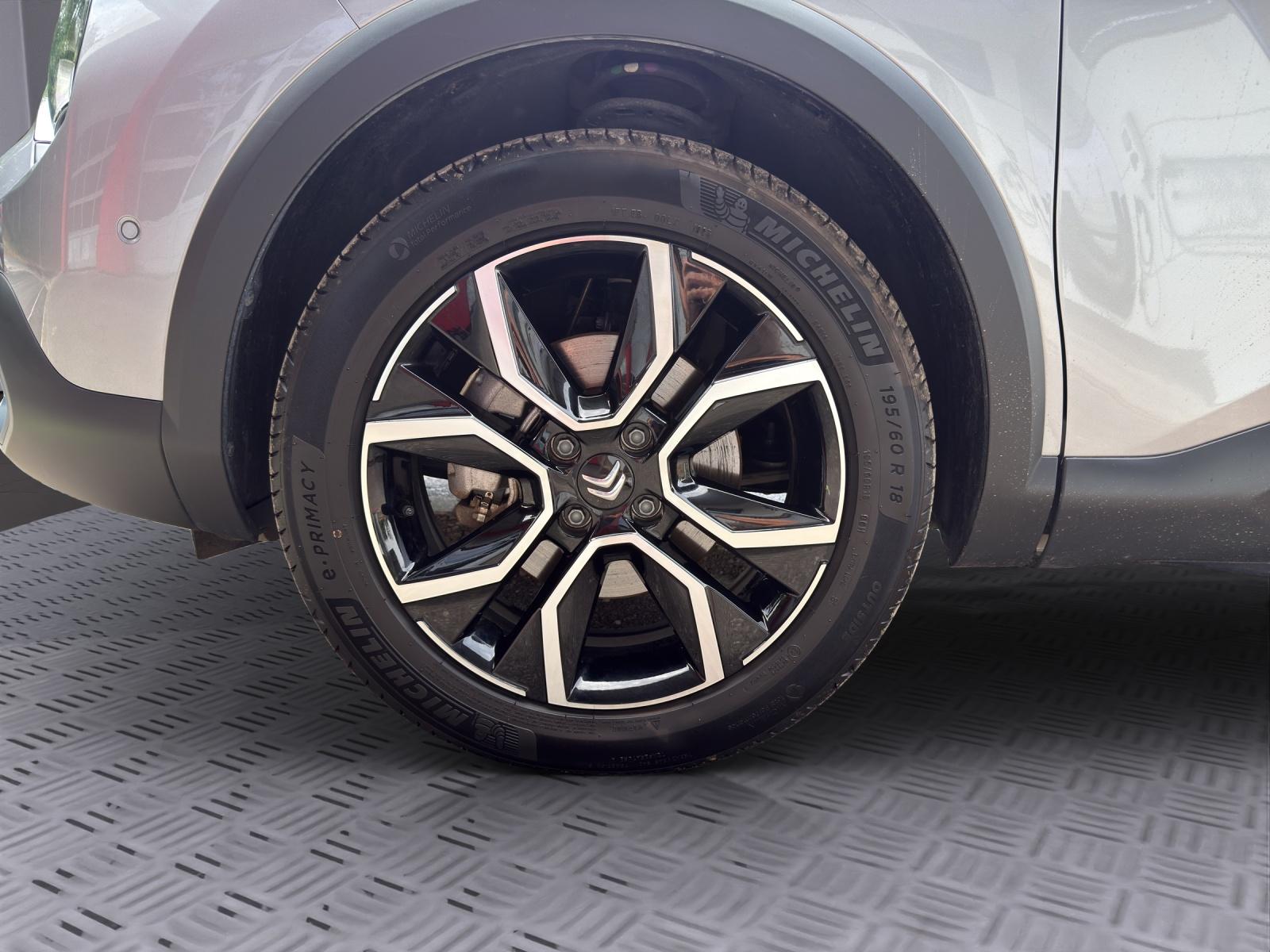 CITROEN e-C4 X Shine-image-11