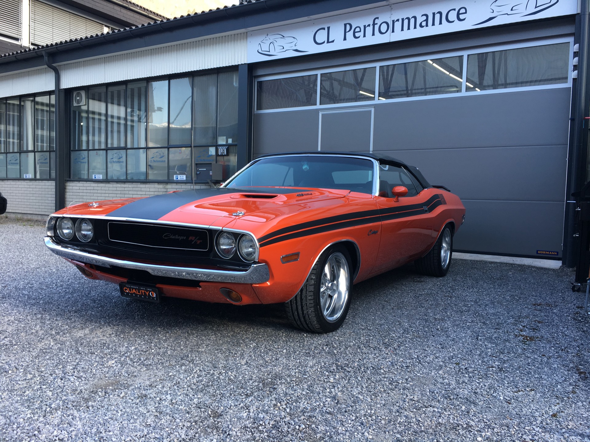 DODGE Challenger-showroom-element-1