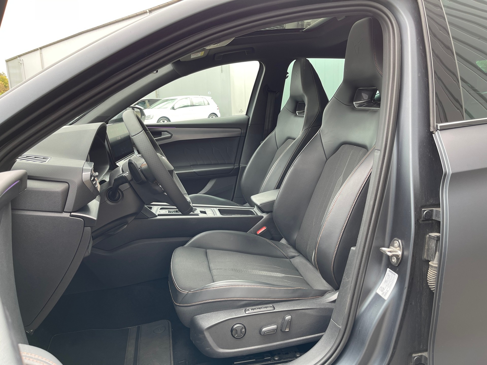 CUPRA LEON 1.4 e-HYBRID pHEV DSG-image-6