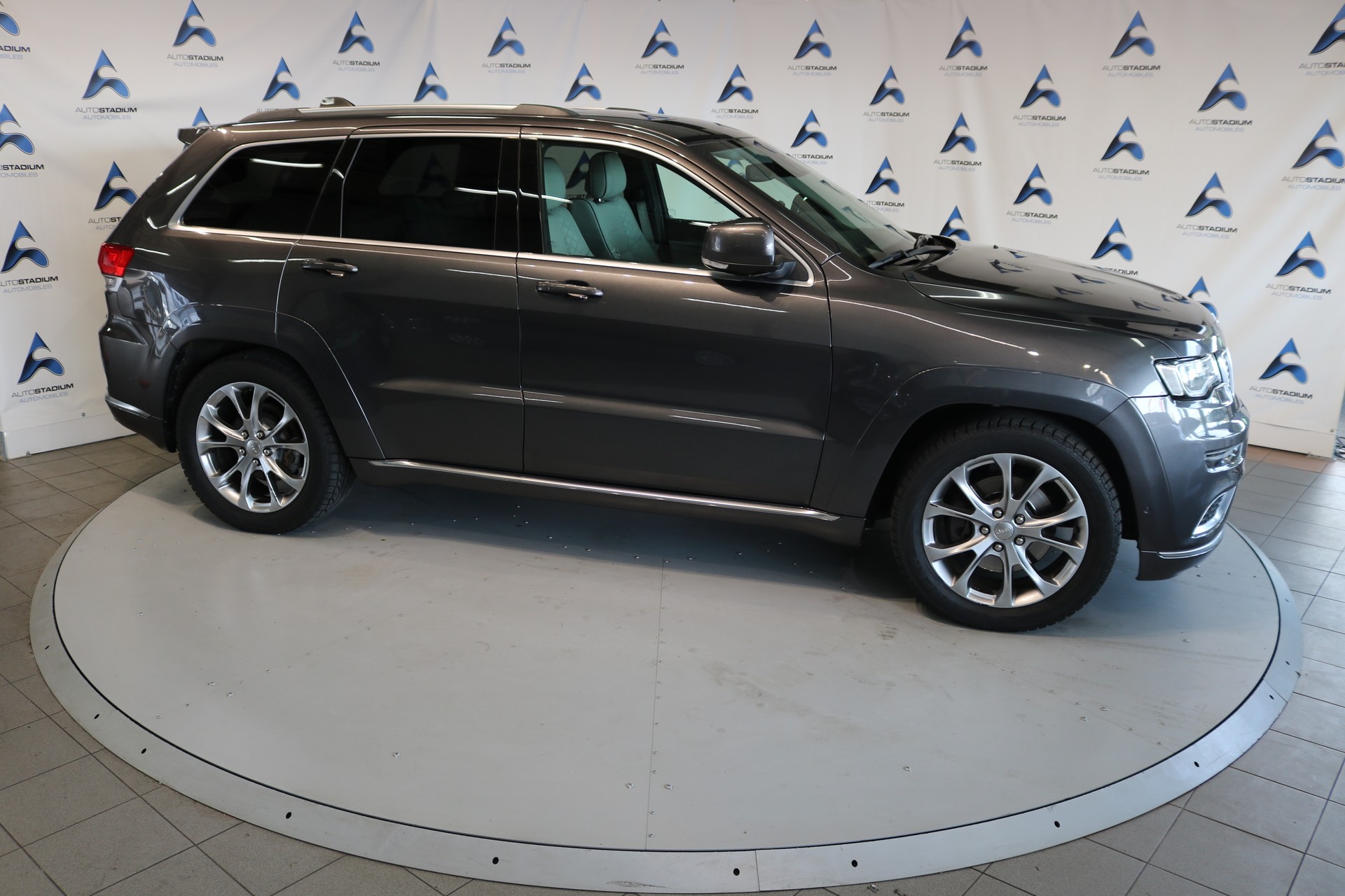 JEEP Grand Cherokee 3.0 CRD Summit Automatic-image-27